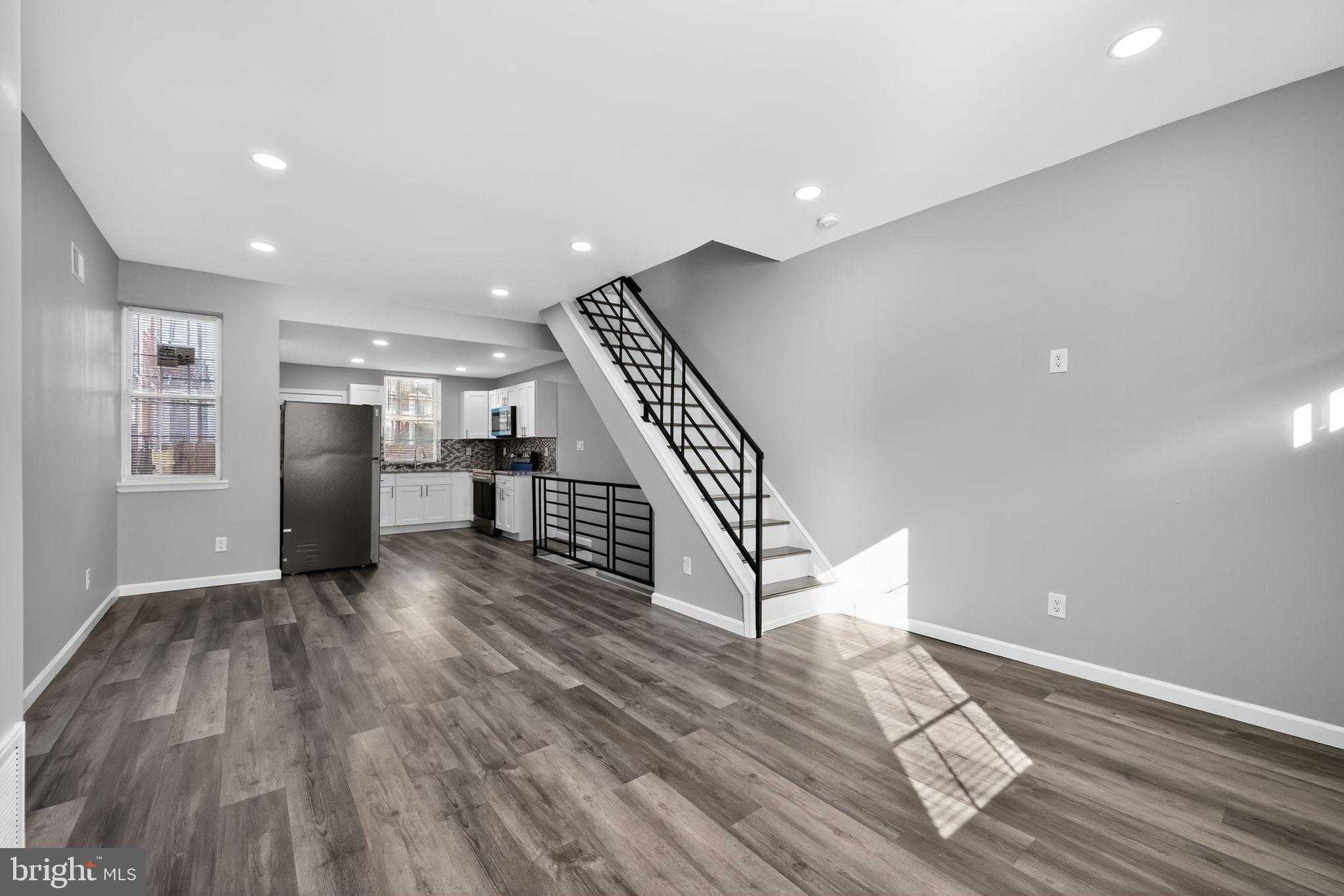 4516 N Mole St photo 8