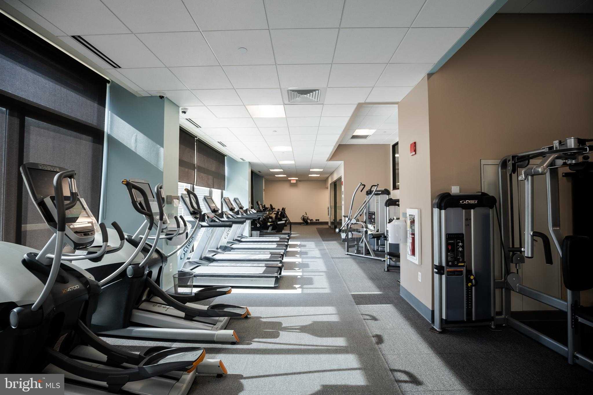 1420 Locust St Apt 7o photo 32