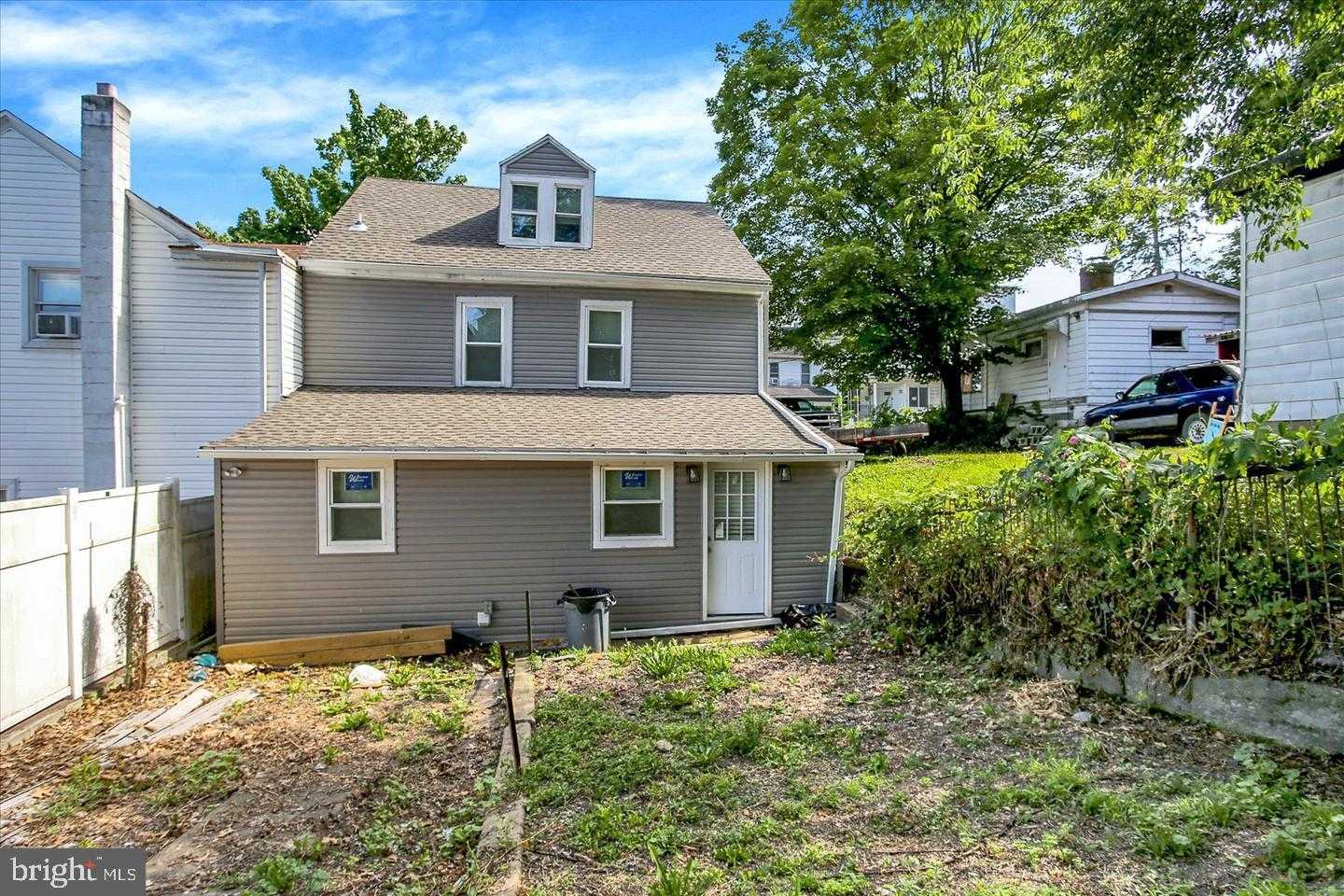 829 W Pine St photo 22