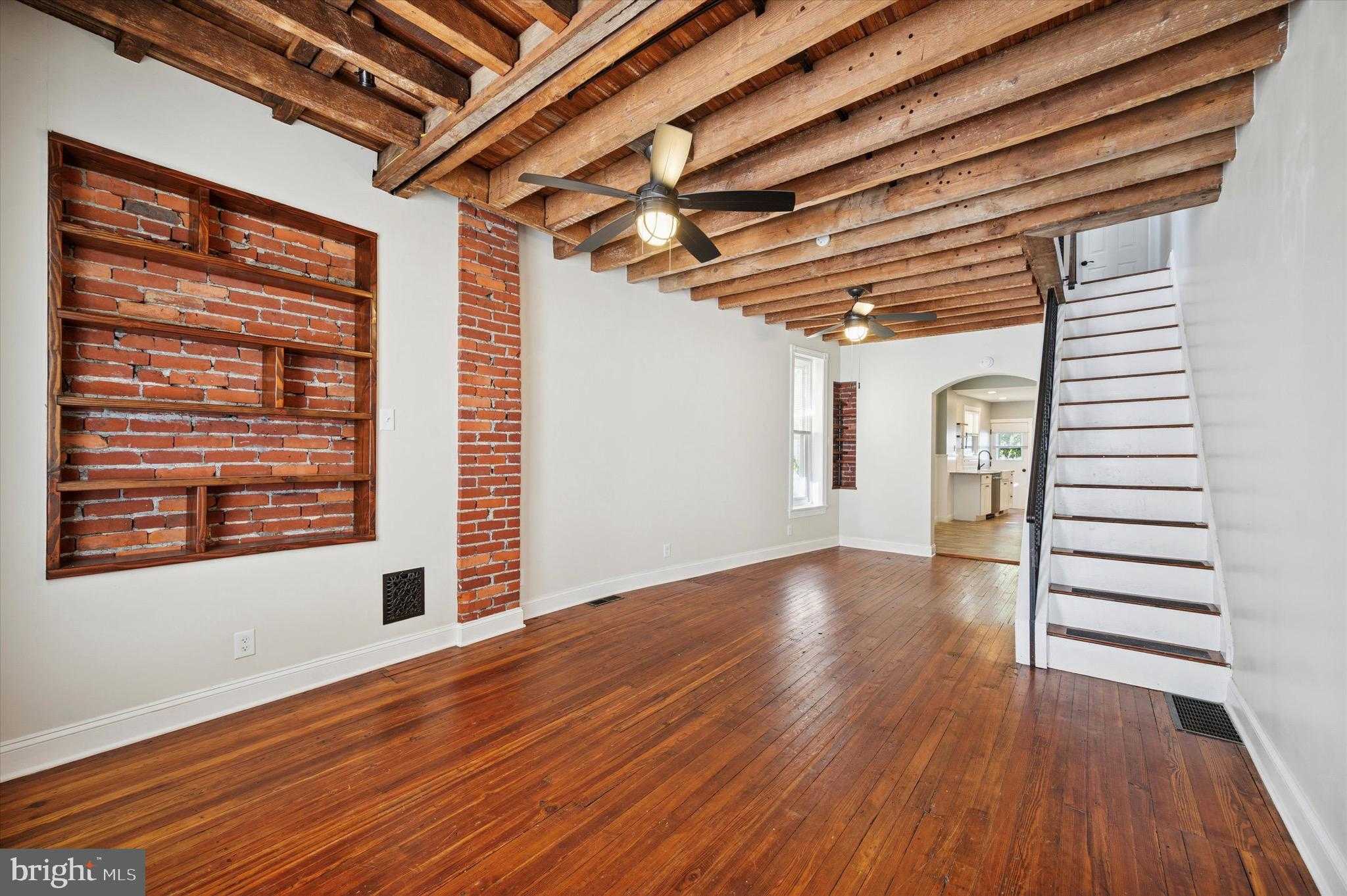 2982 Cedar St photo 5