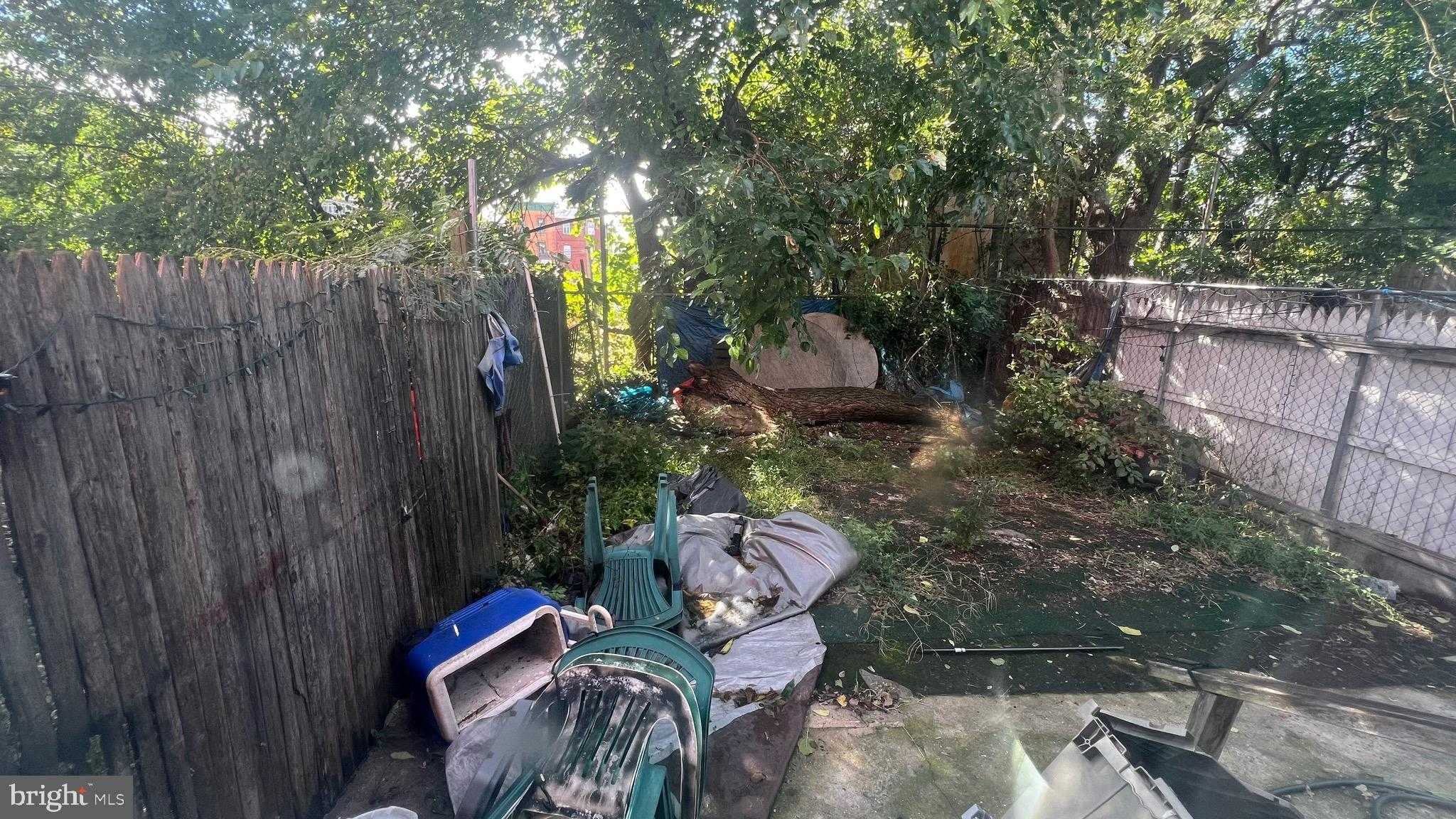 2016 E Madison St photo 22