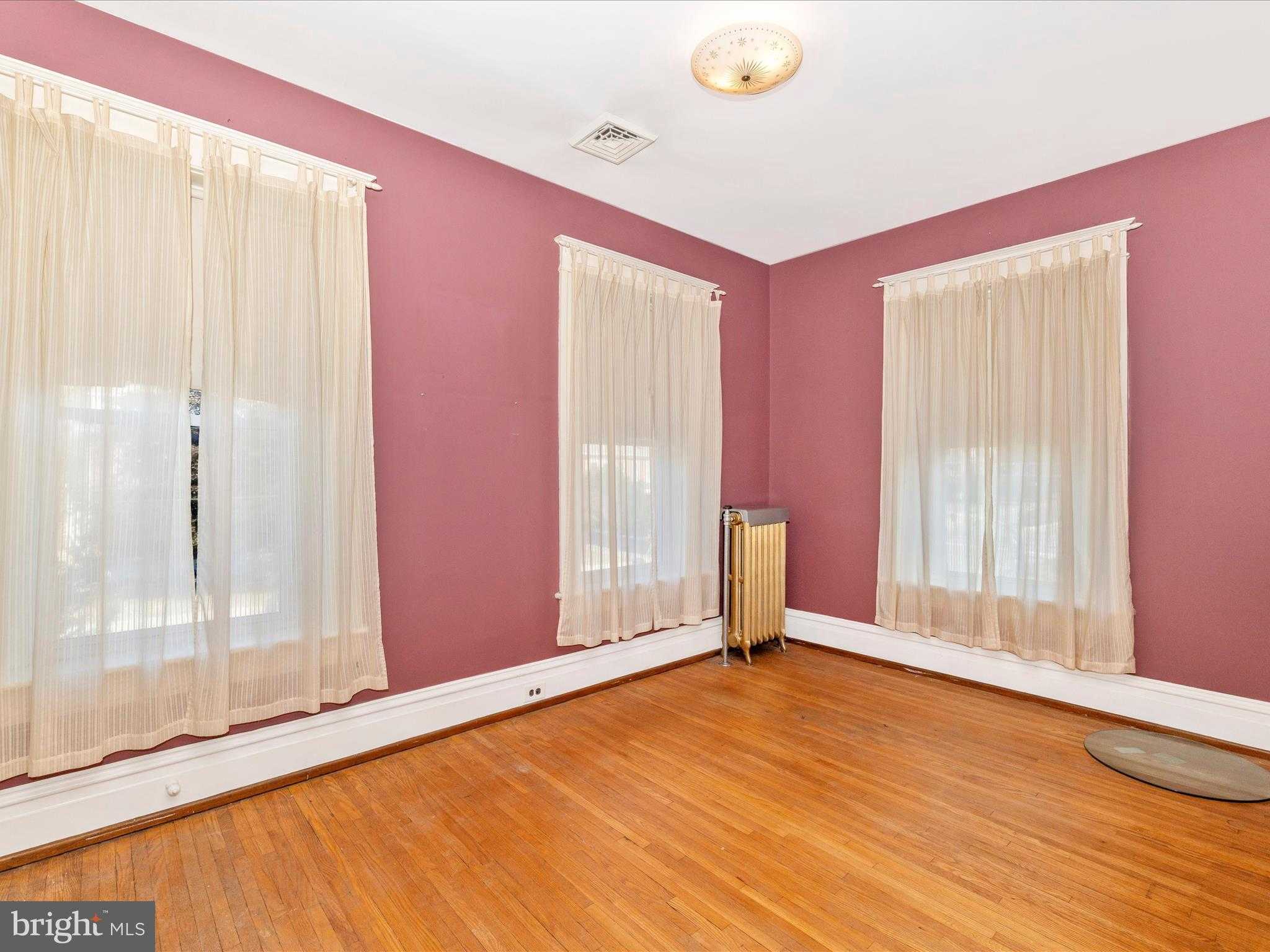 704 Oak Hill Ave photo 32