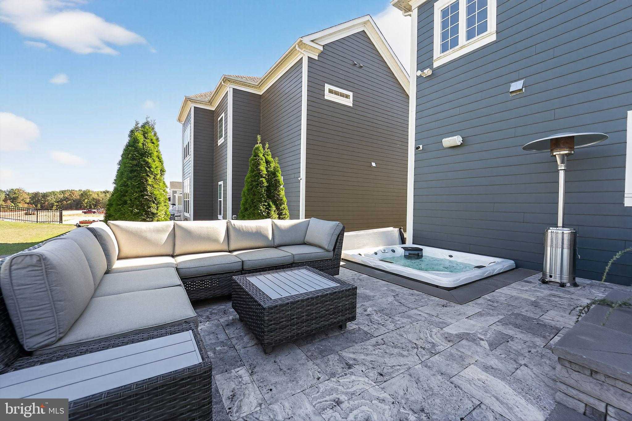 6408 Paddington St photo 6