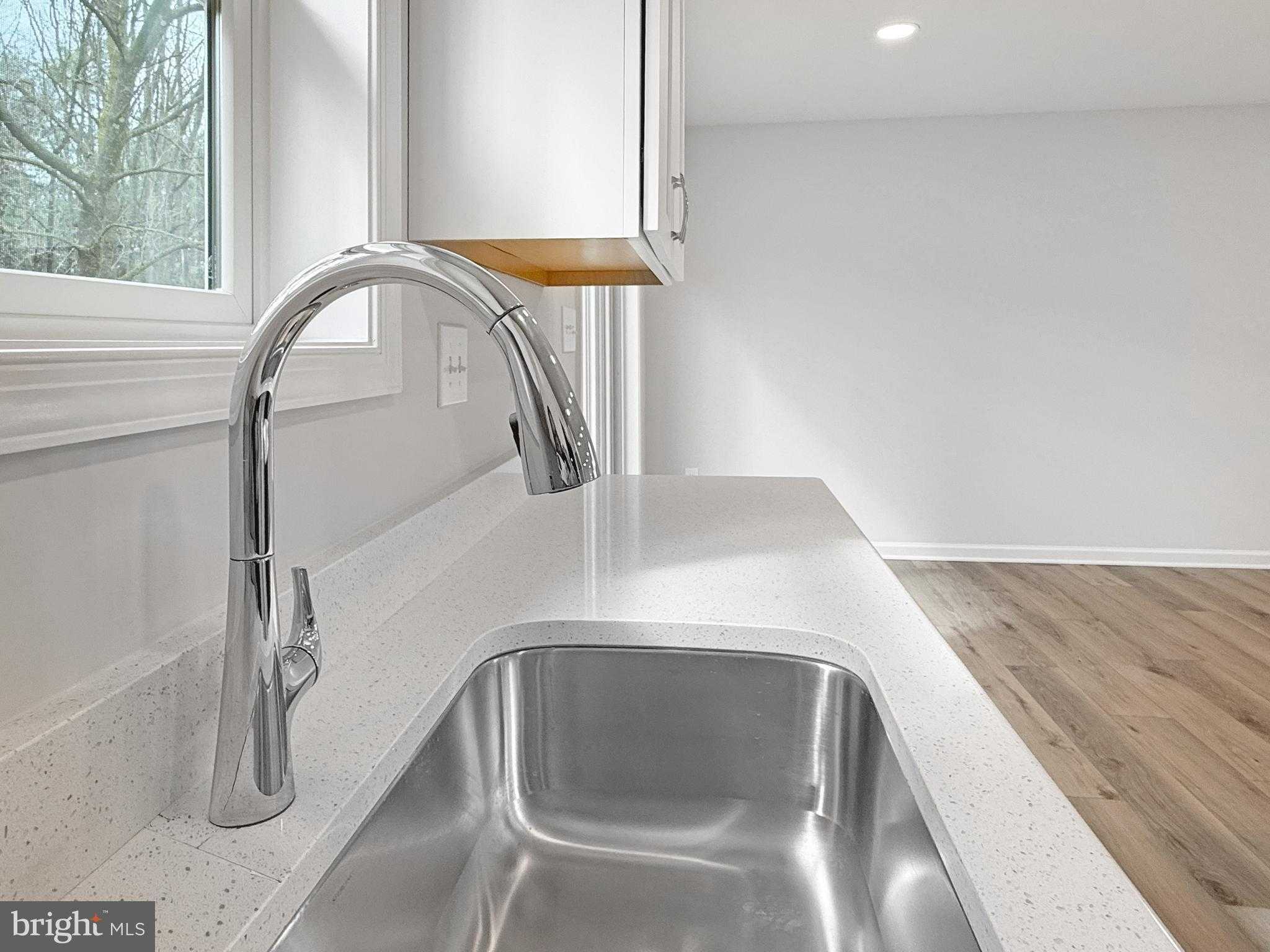 197 Echo Dr photo 10