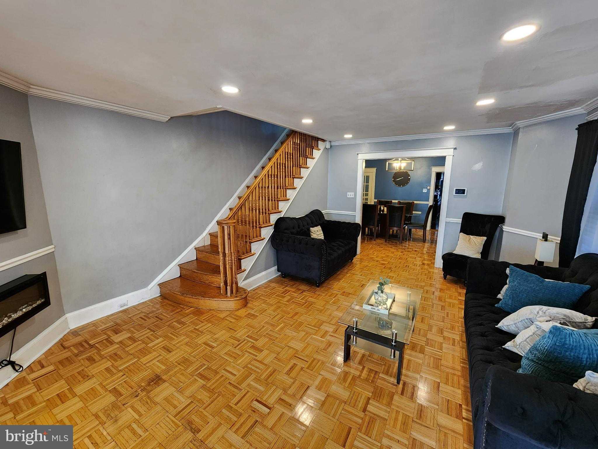 1729 68th Ave photo 9