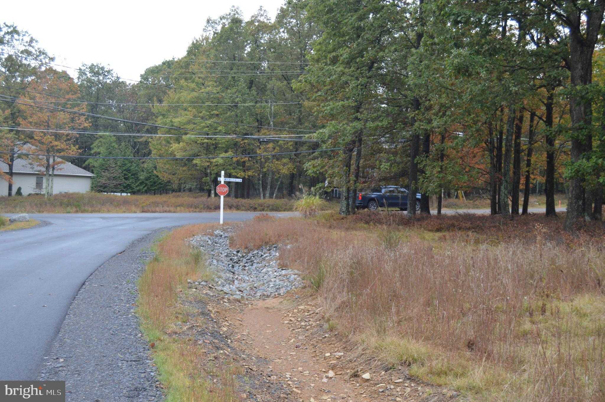 120 Glenn Eagles Dr photo 4