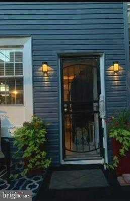 834 S Vogdes St photo 20