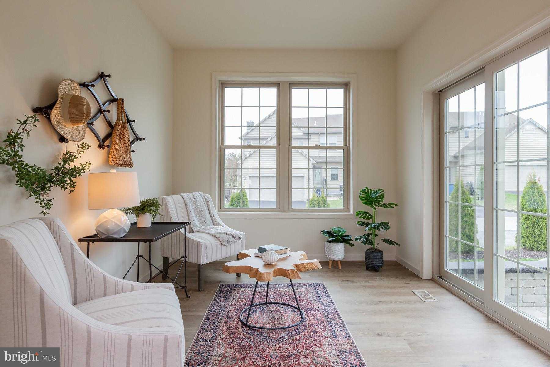 604 Greenbriar Path photo 14