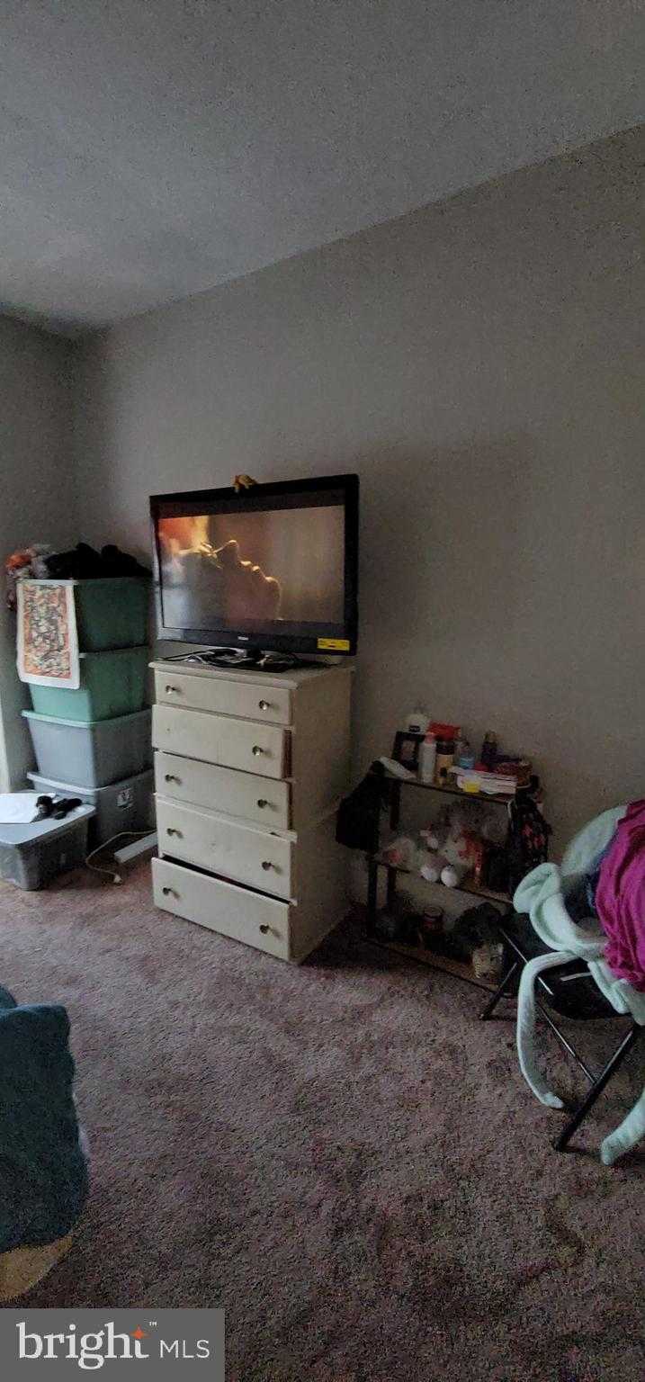 1357 N 10th St photo 34