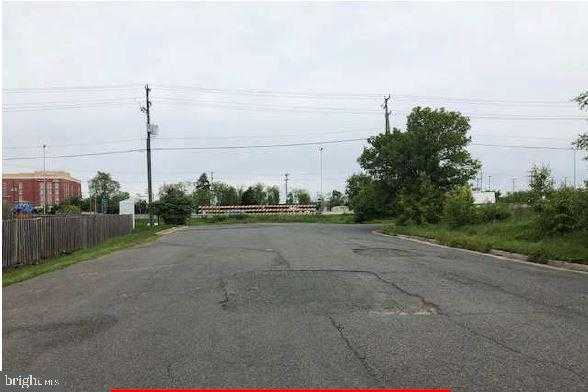 14203 Lee Hwy photo 9