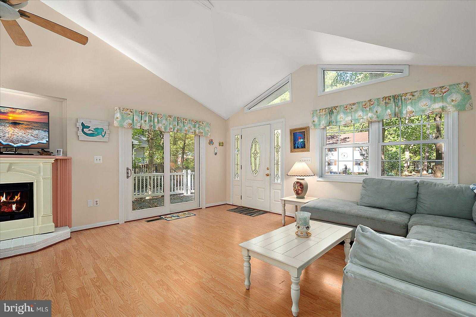 12 Sailors Way photo 7