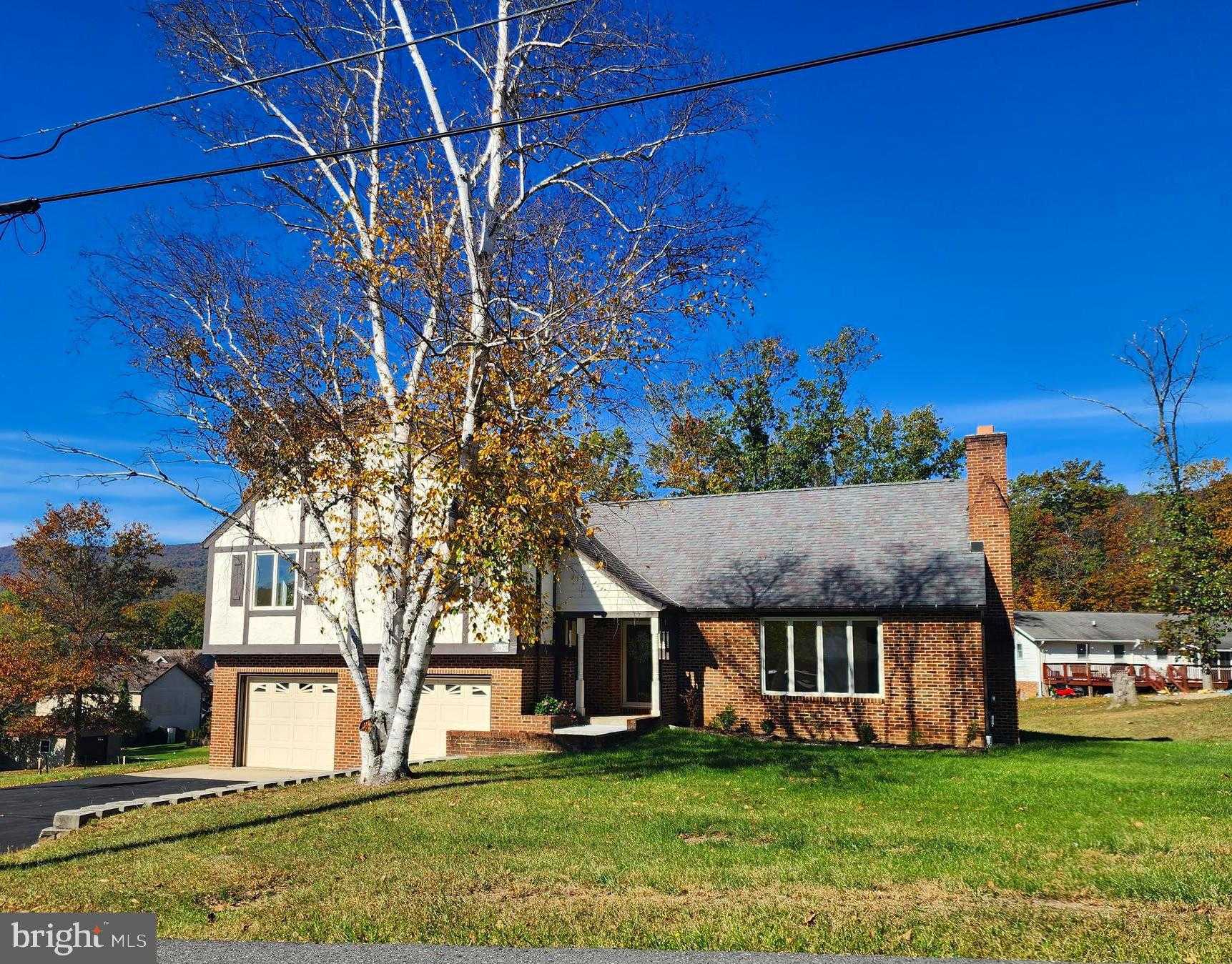 18625 White Oak Dr photo 2