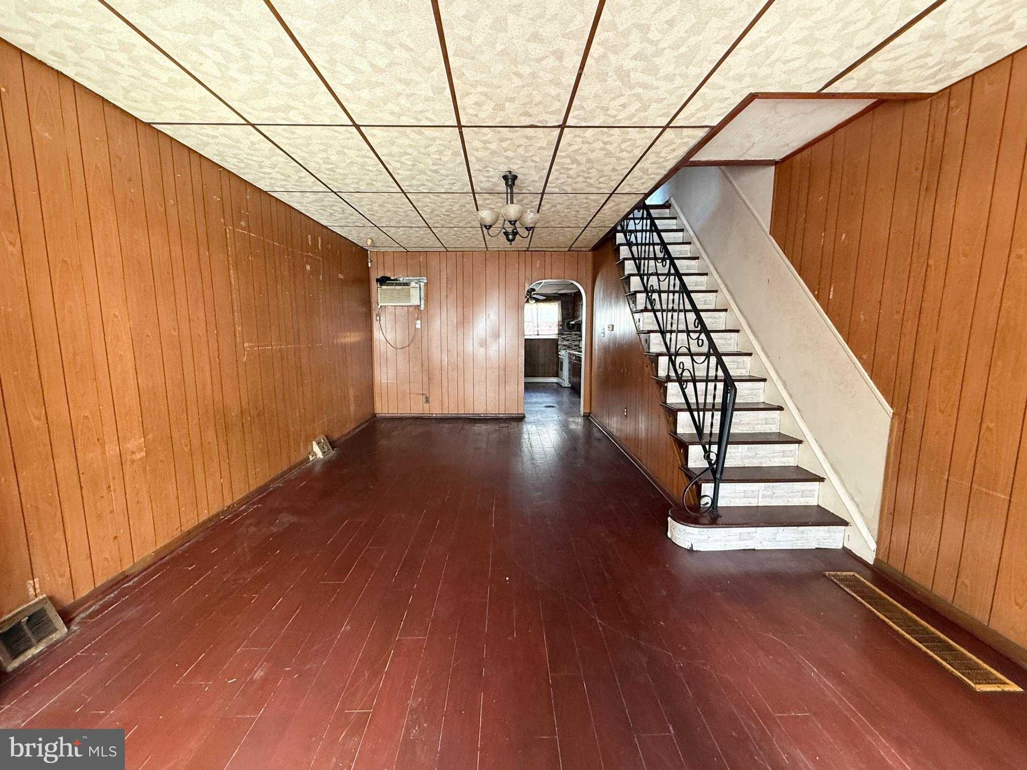 639 Durfor St photo 12