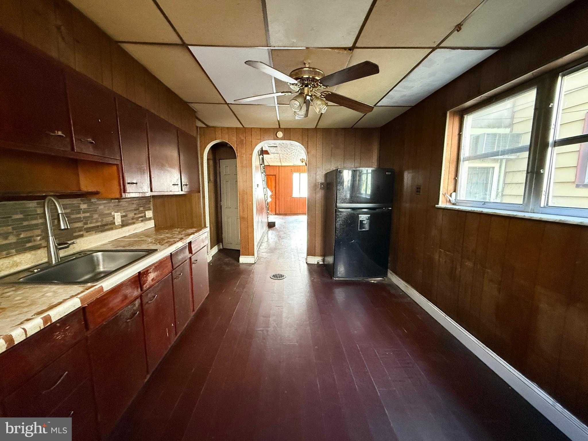 639 Durfor St photo 31