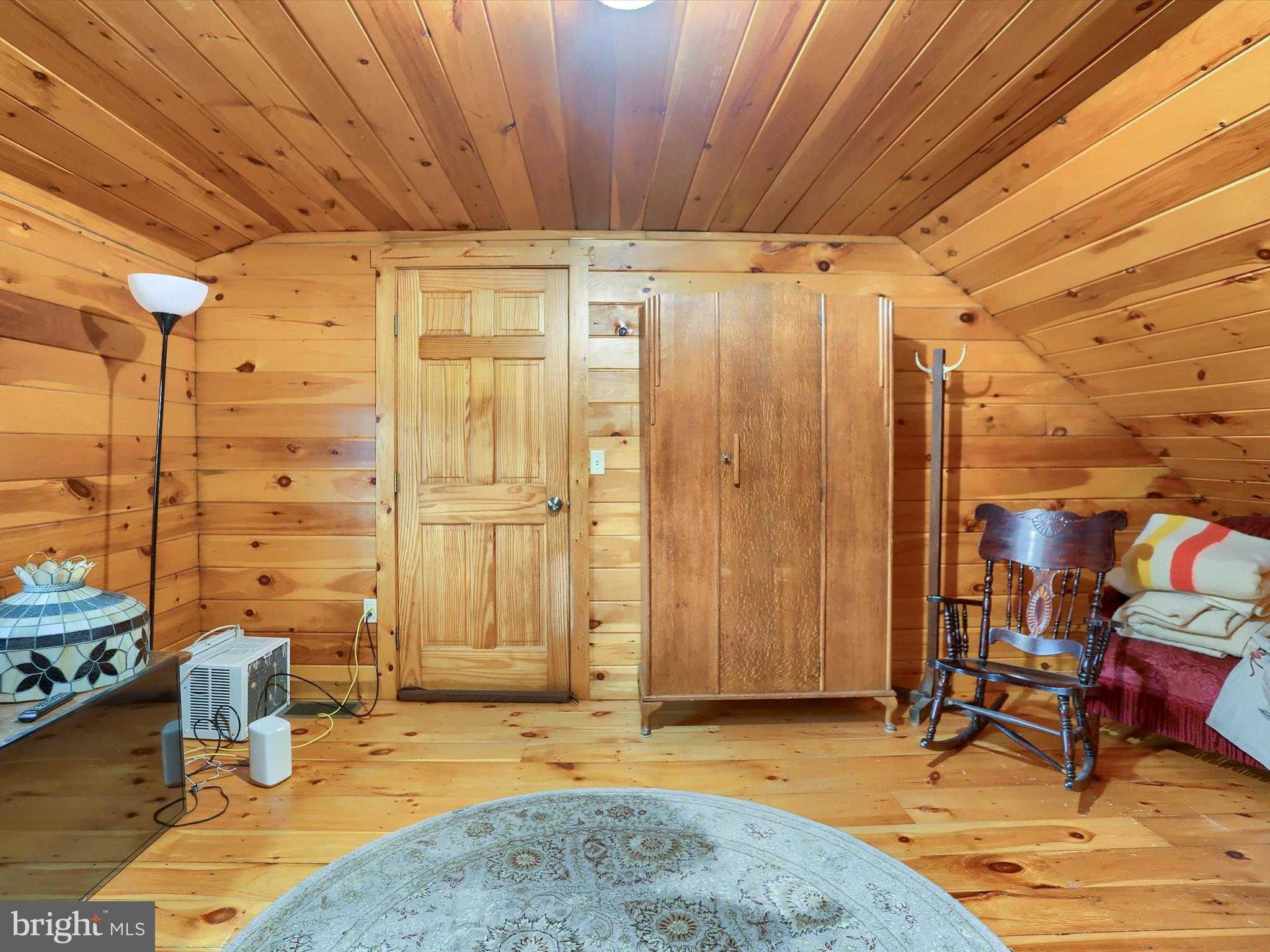 389 Church Rd photo 38