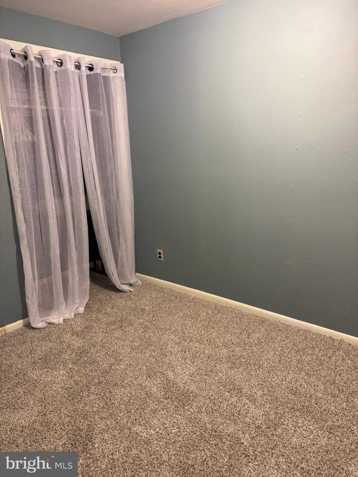 1839 Ingersoll St photo 23