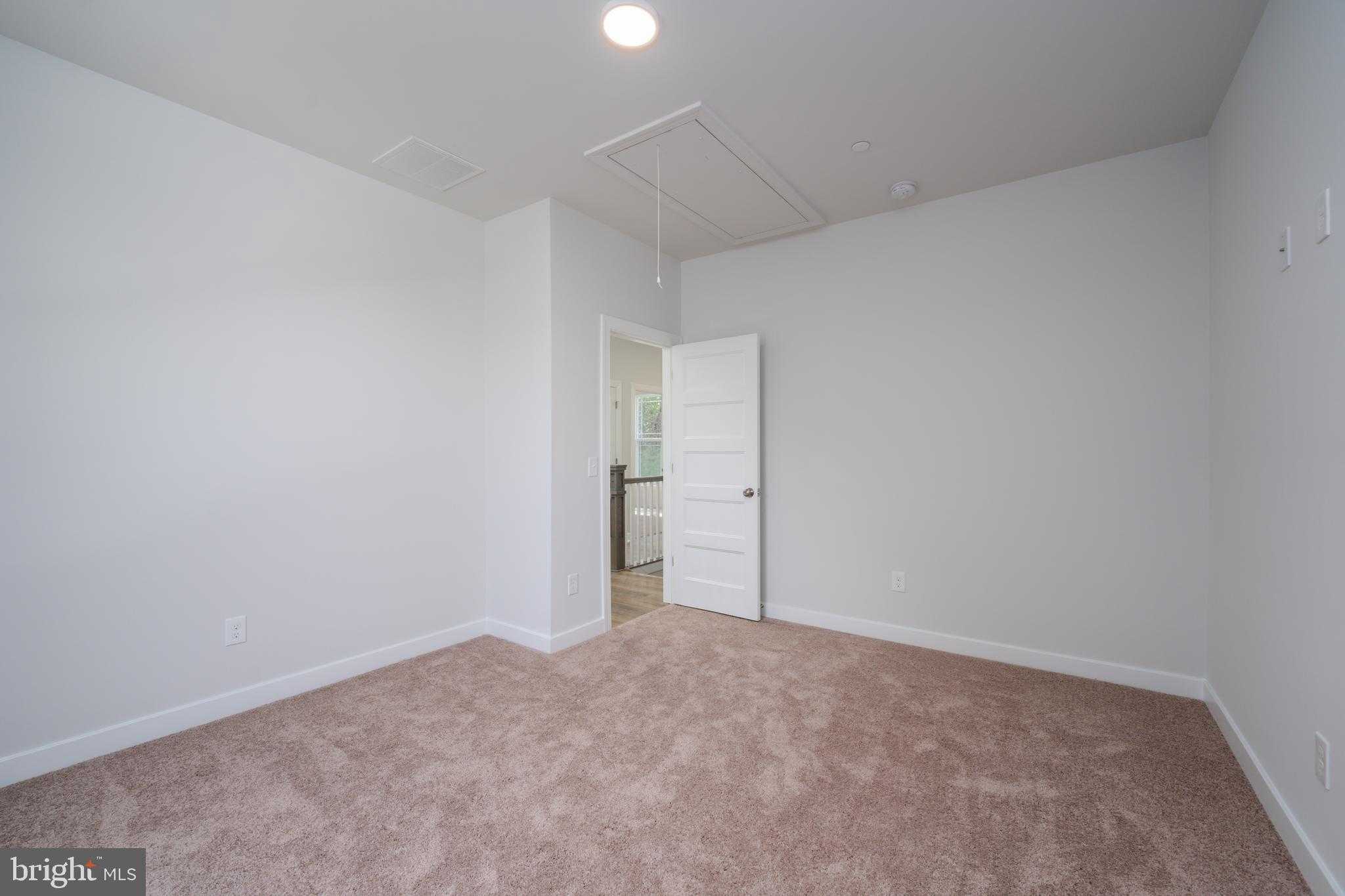 8118 Quarterfield Rd photo 17