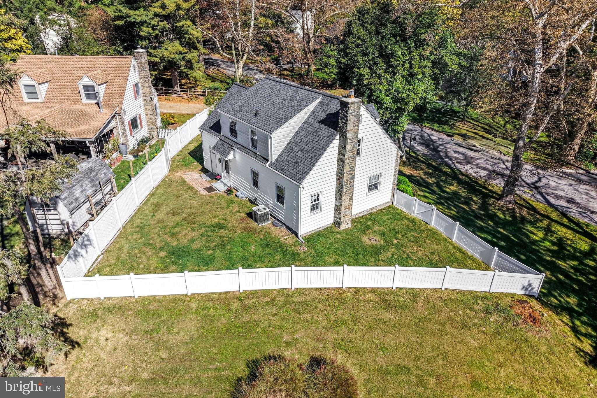 400 Witley Rd photo 40