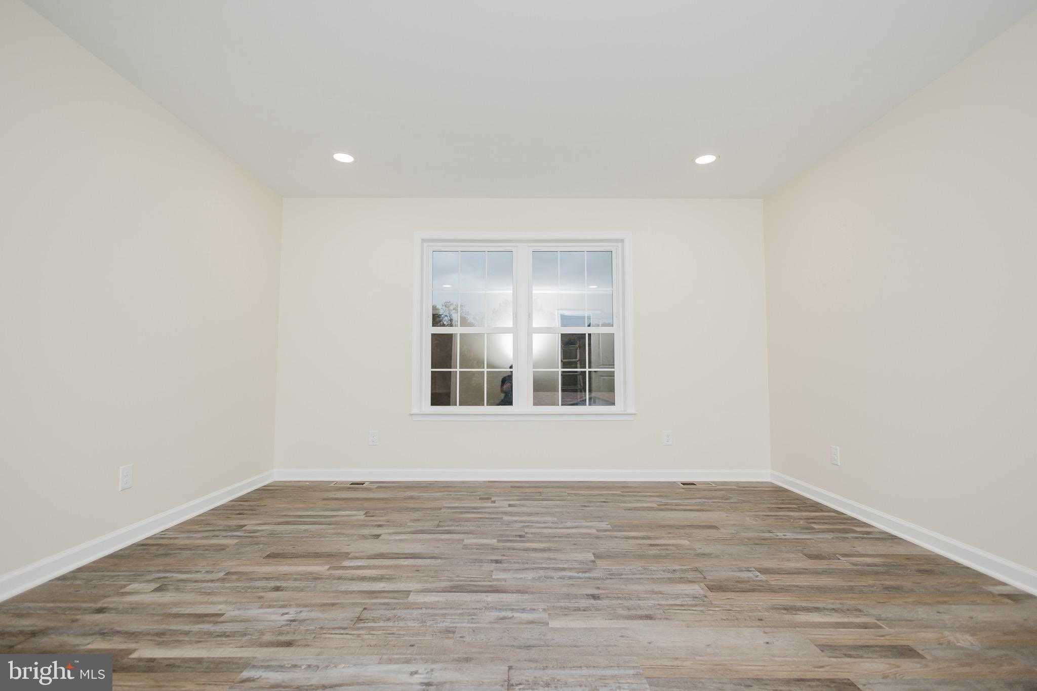 12493 Back Creek Valley Rd photo 11