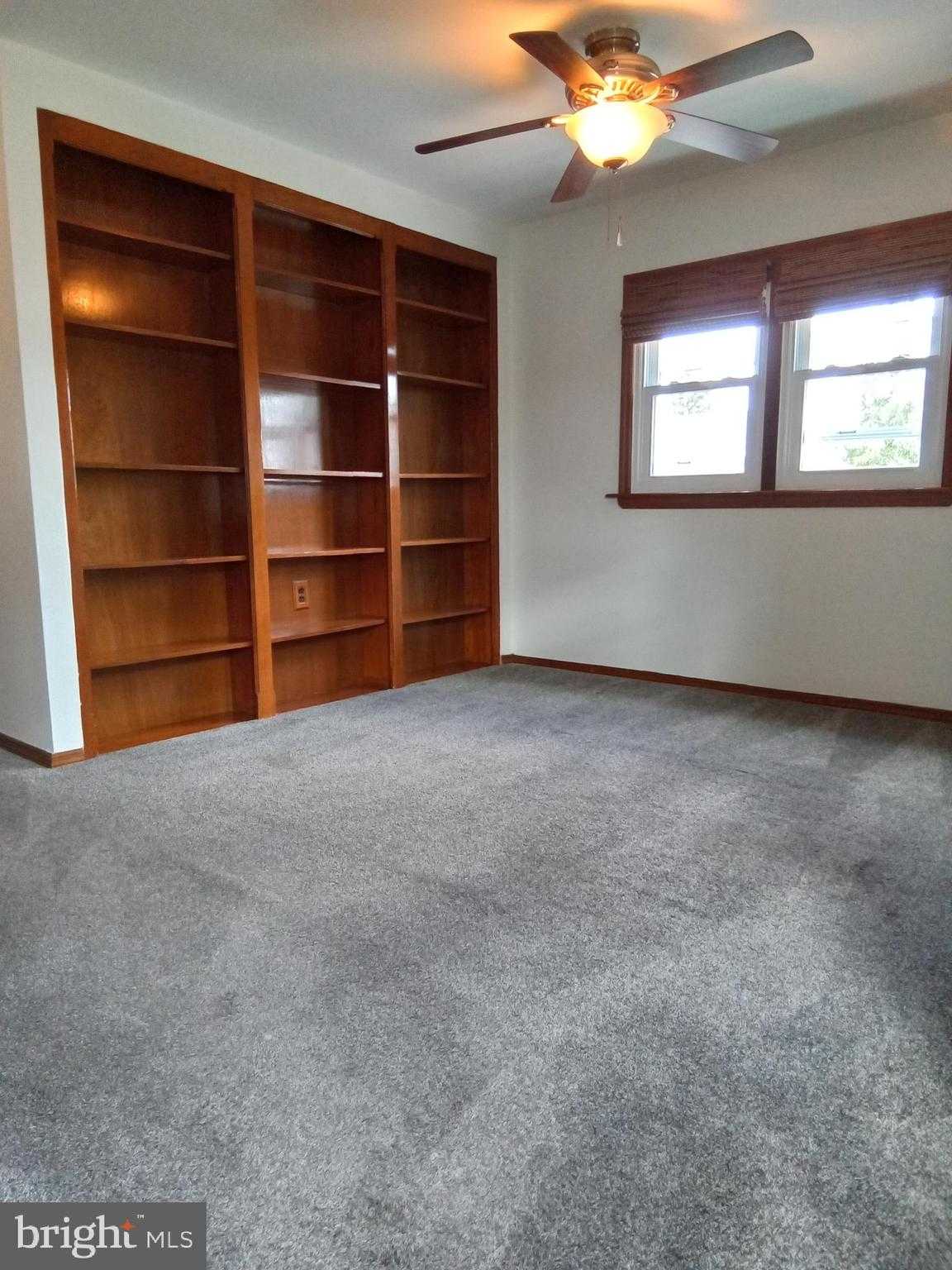 1917 Griffith St photo 28