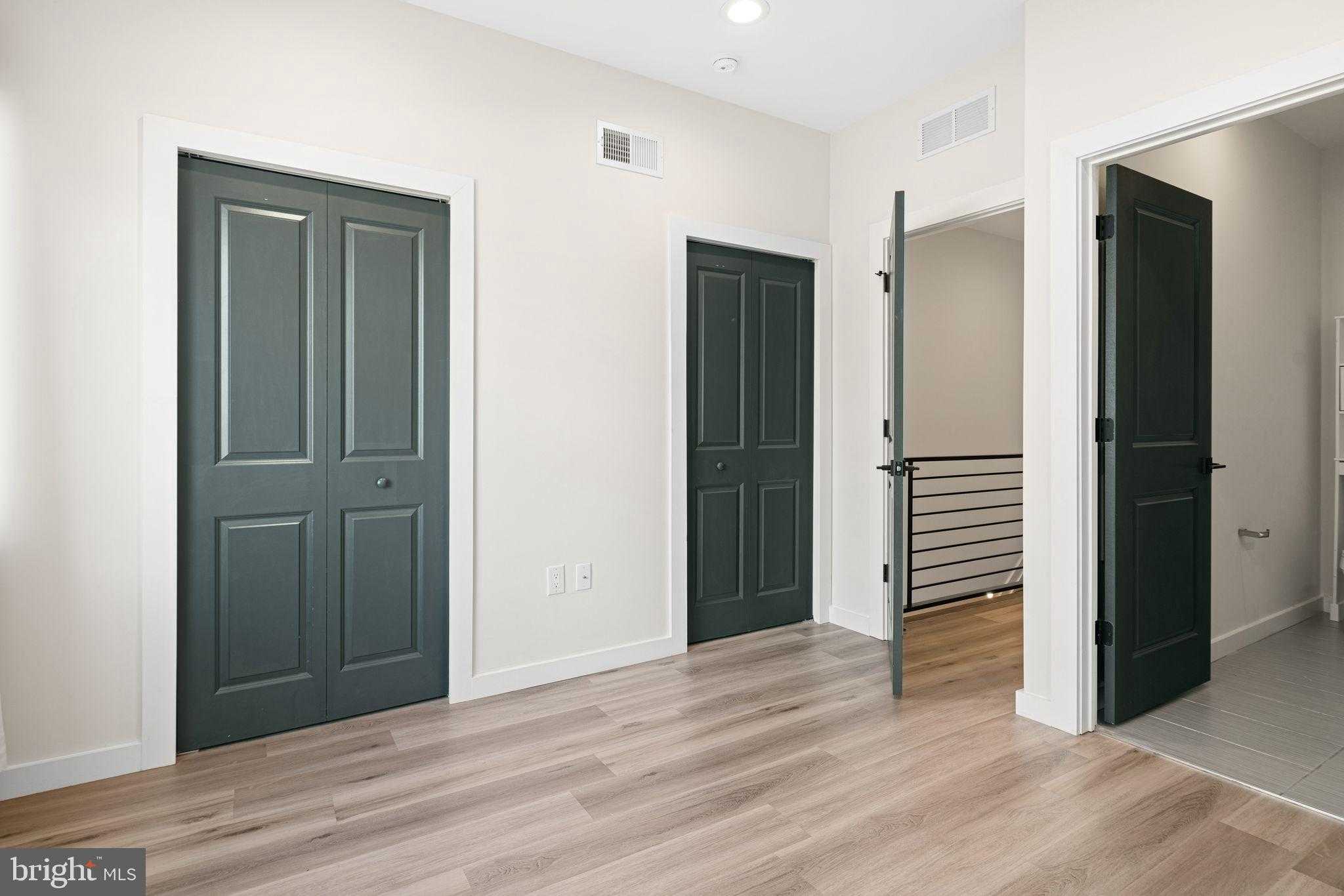 1812 S Ringgold St photo 17