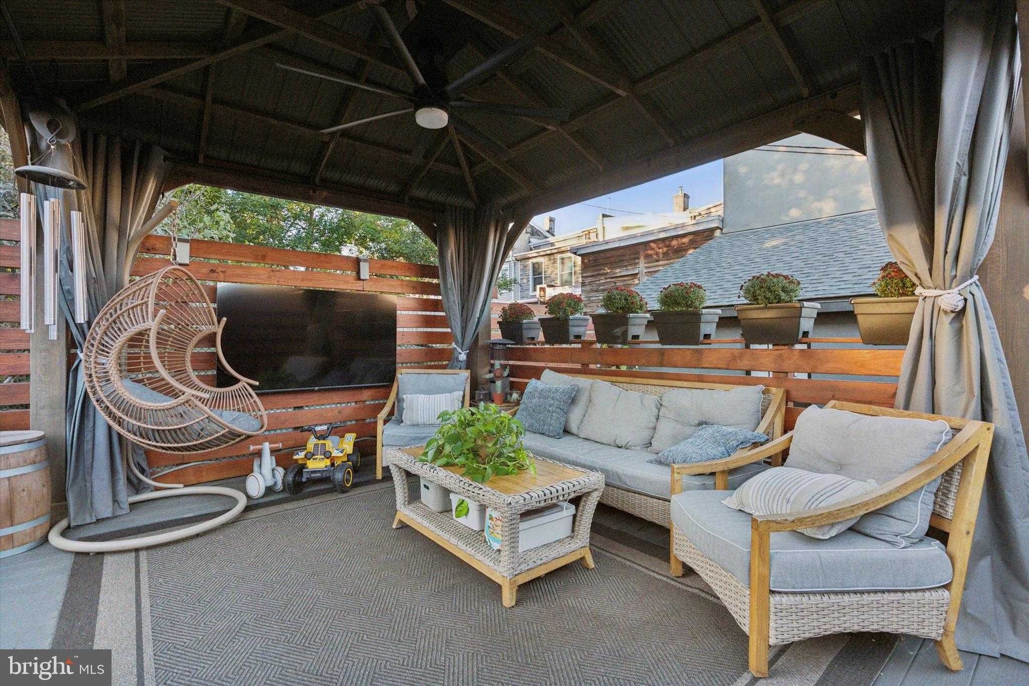 2694 Bridge St photo 35