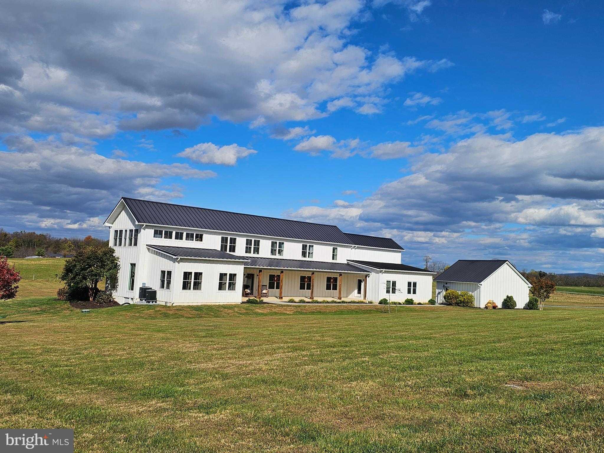 197 Rawhide Ln photo 2