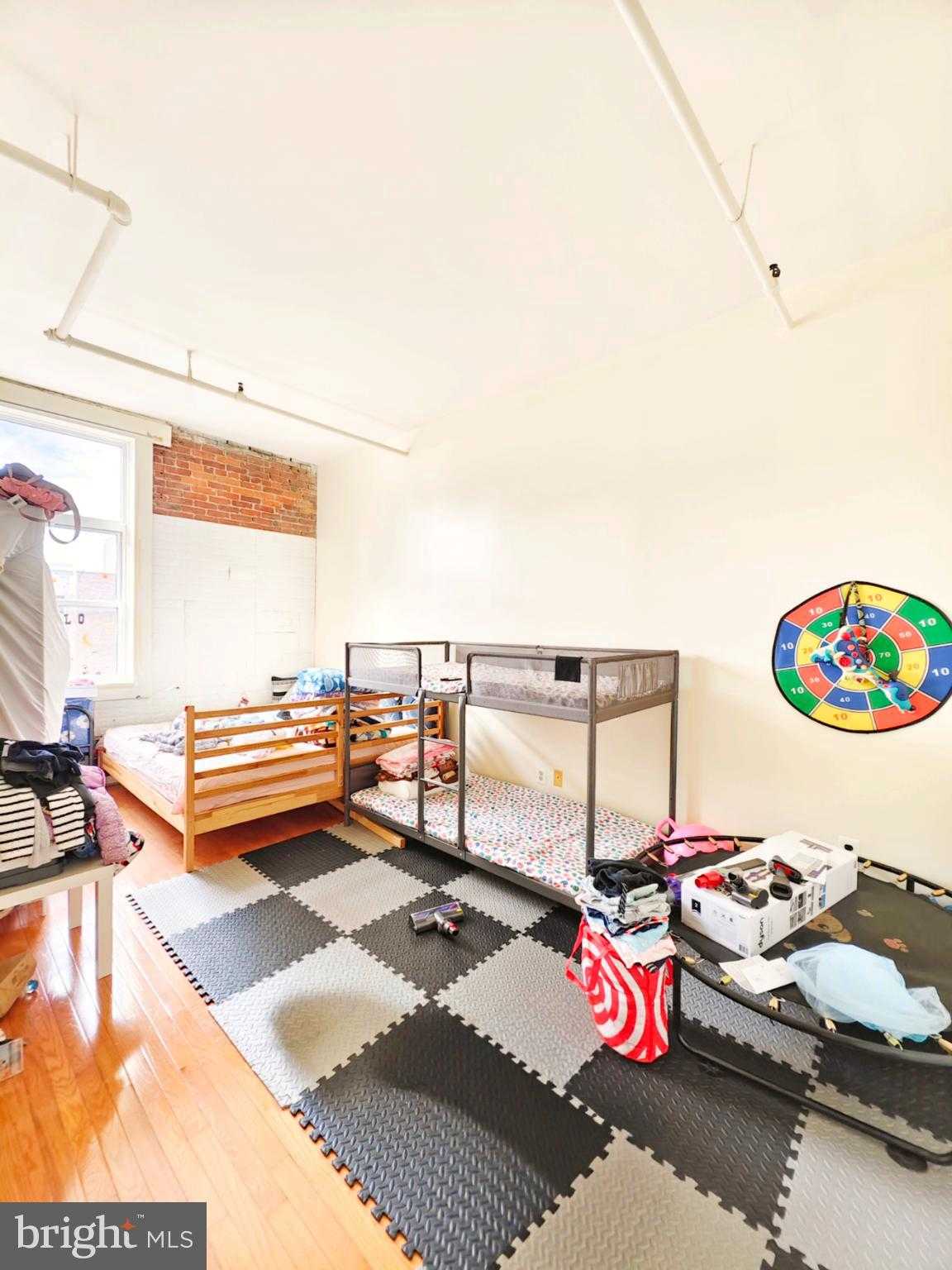 1010 Race St Apt 8i photo 5