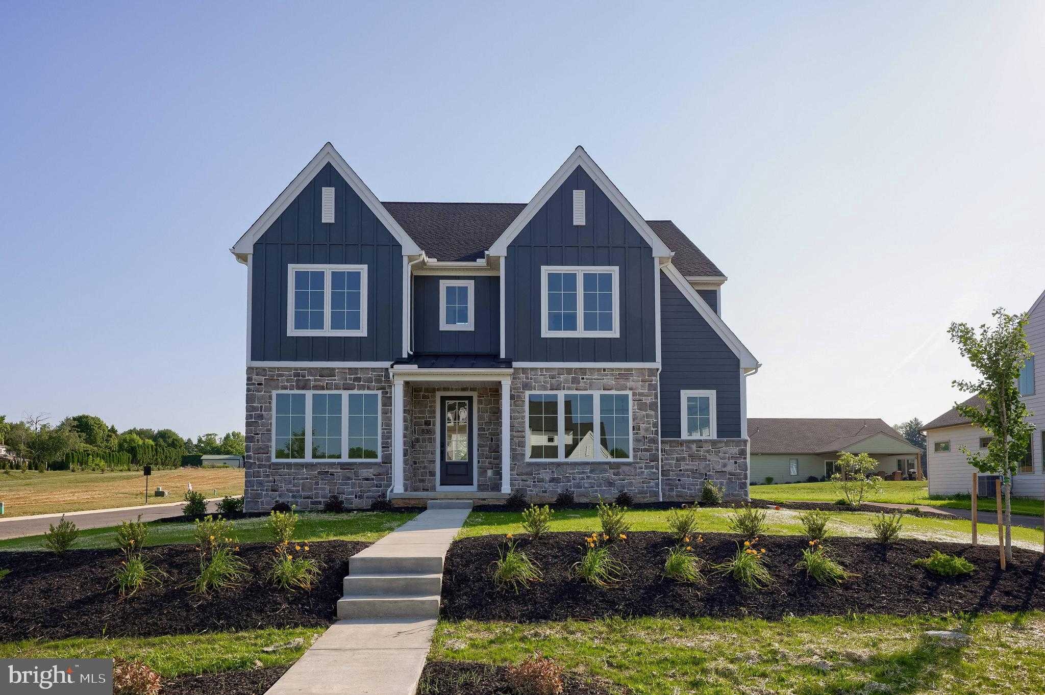 836 Wheatfield Ln, Lebanon