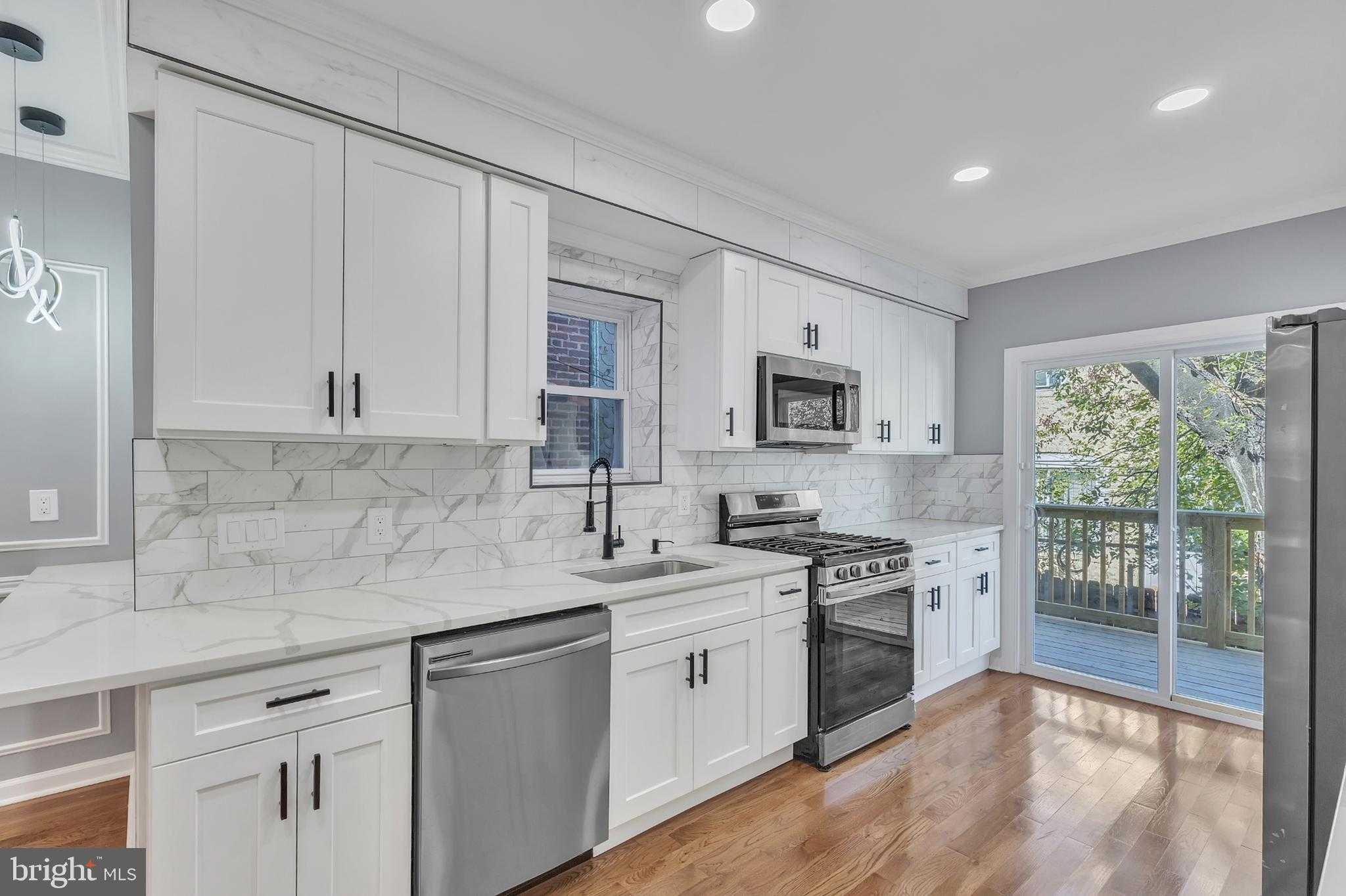 5221 Warrington Ave photo 10