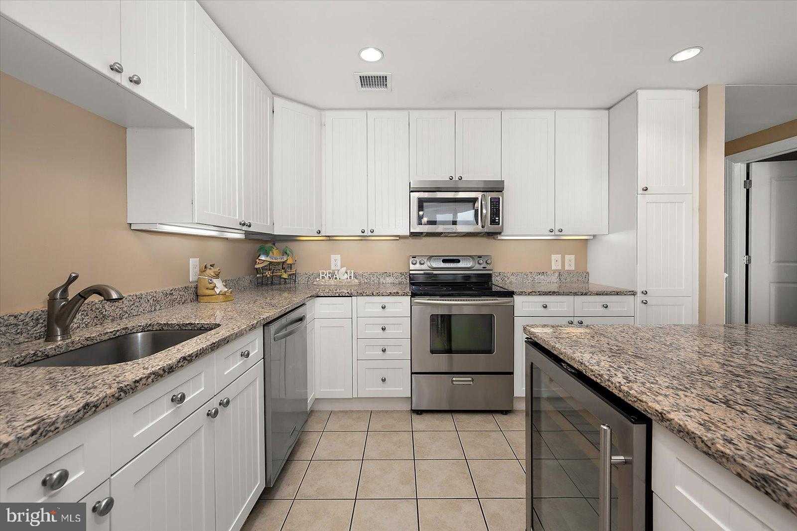 2 48th St Unit 304 photo 26