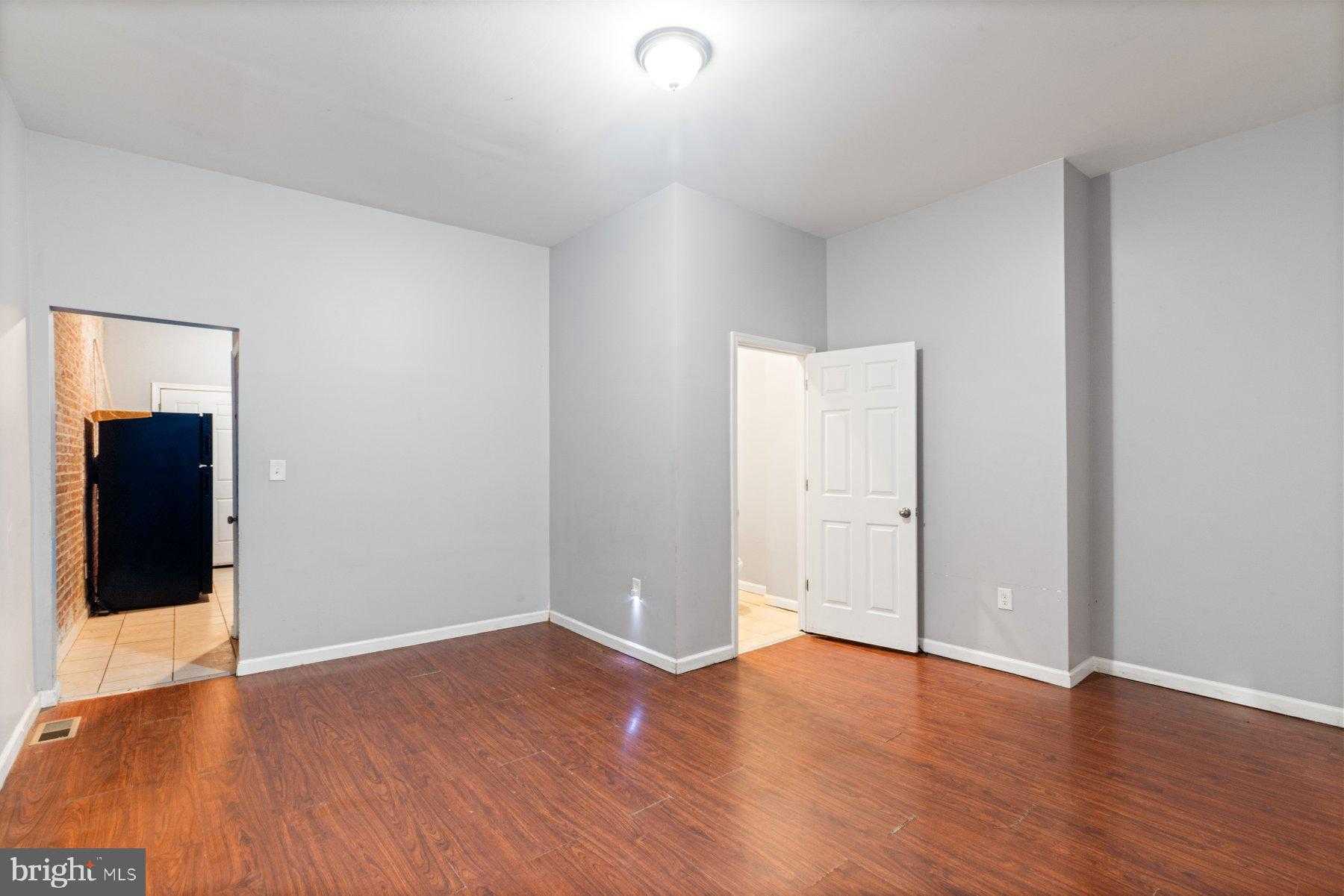 1905 Druid Hill Ave photo 11