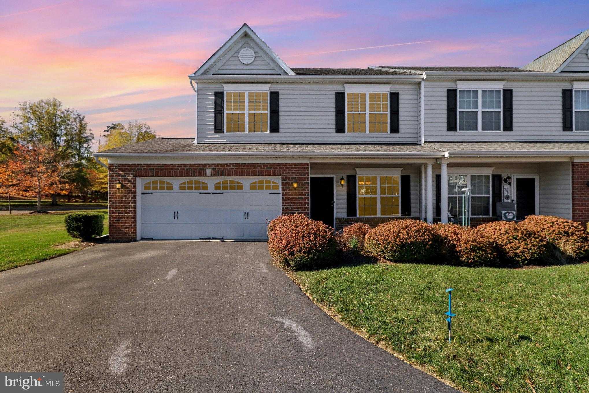 10219 Waxcomb Pl photo 2