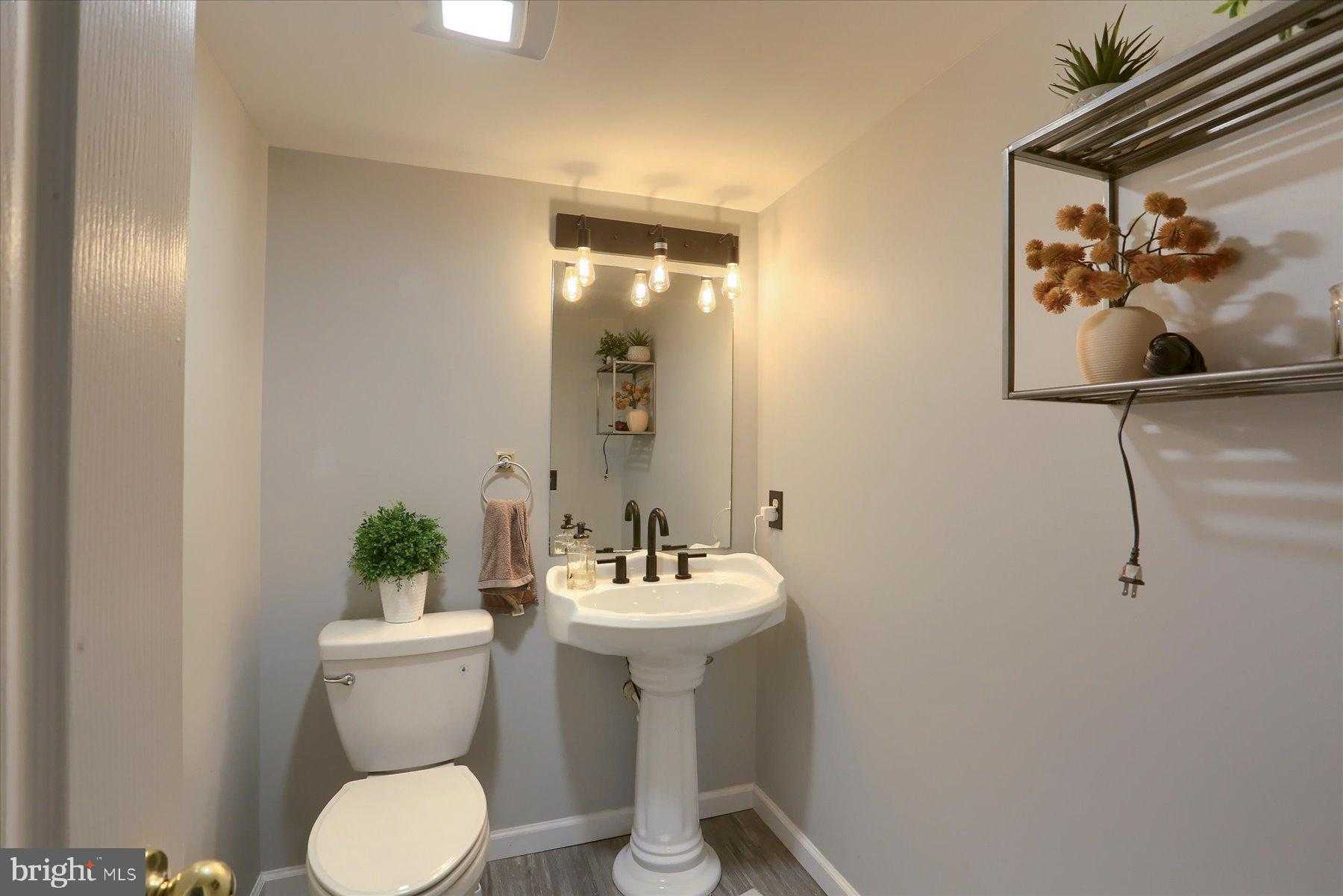 1068 Country Hill Dr photo 24