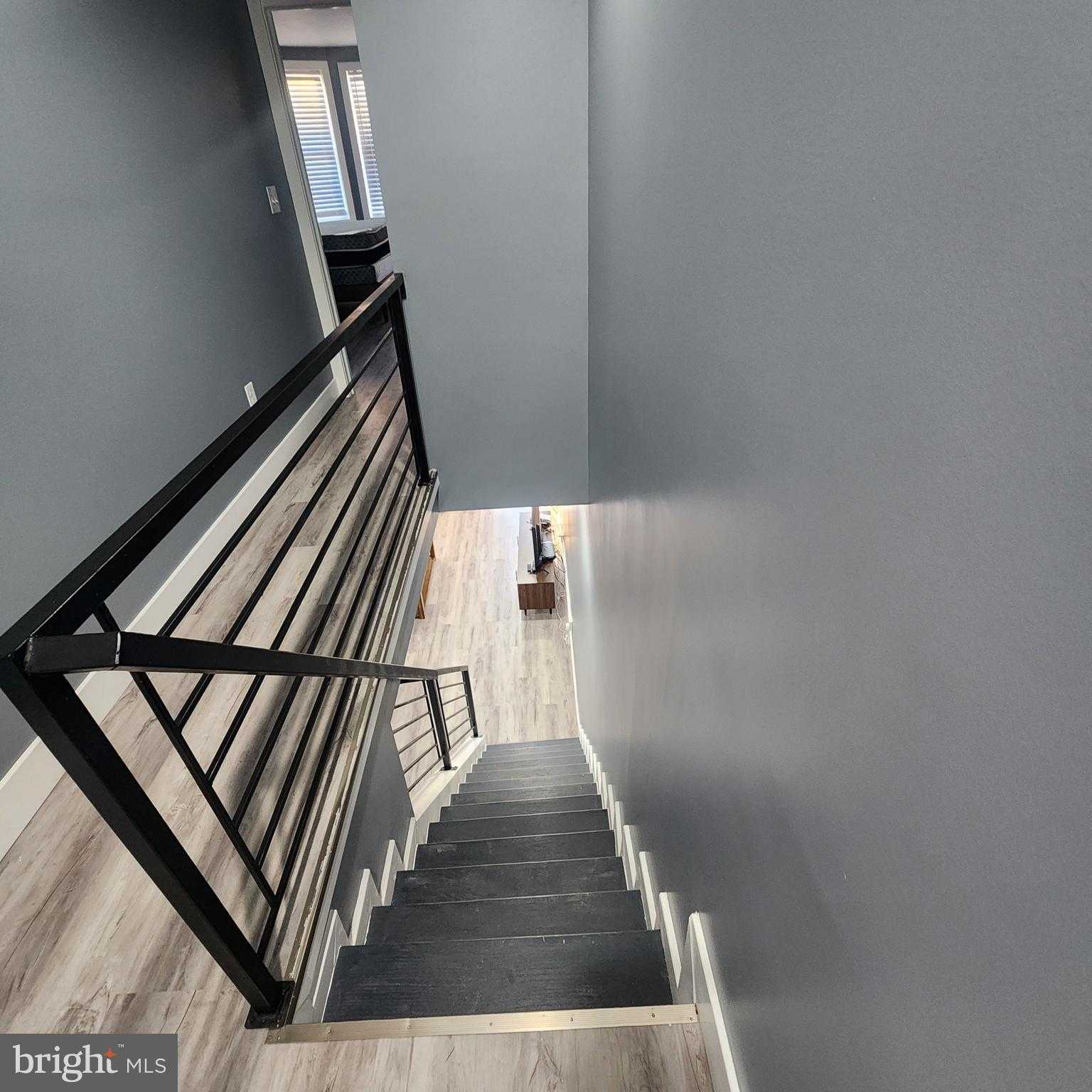 2751 Fenwick Ave photo 16