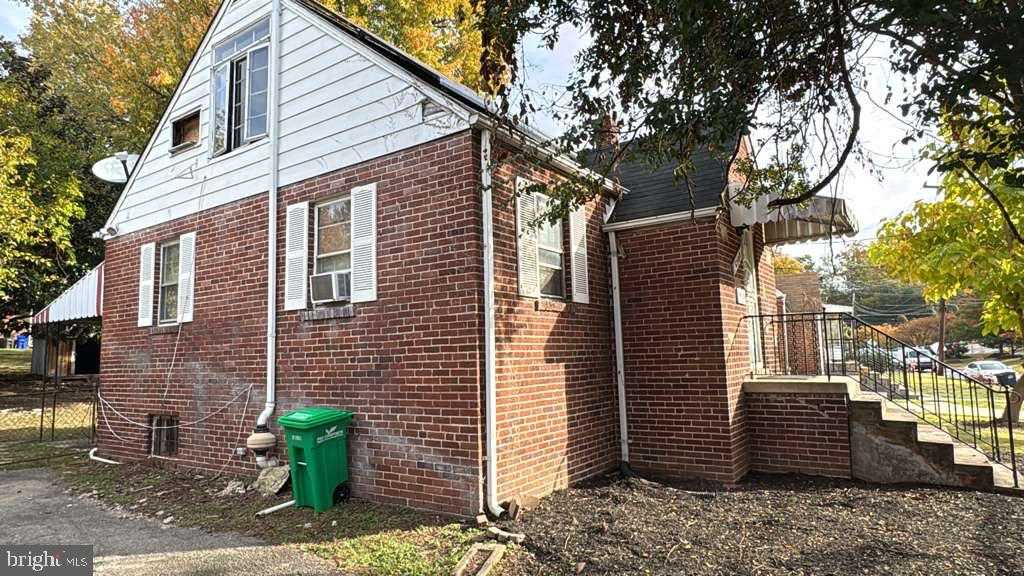 6502 Knollbrook Dr photo 5