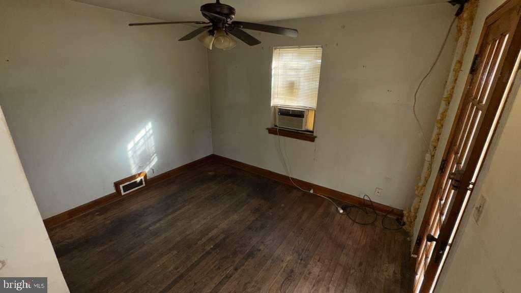 6502 Knollbrook Dr photo 8