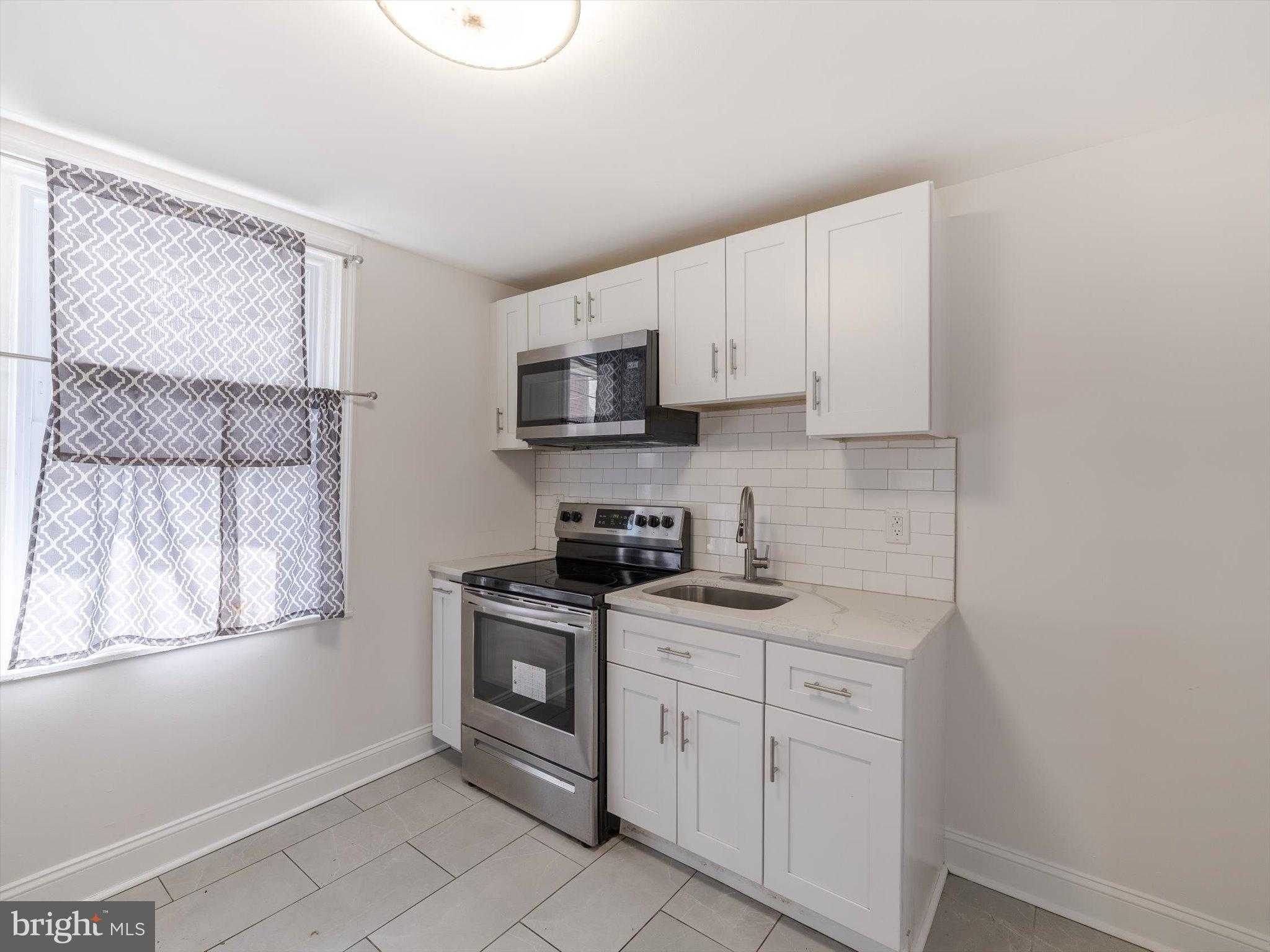 5428 Belmar Ter photo 8