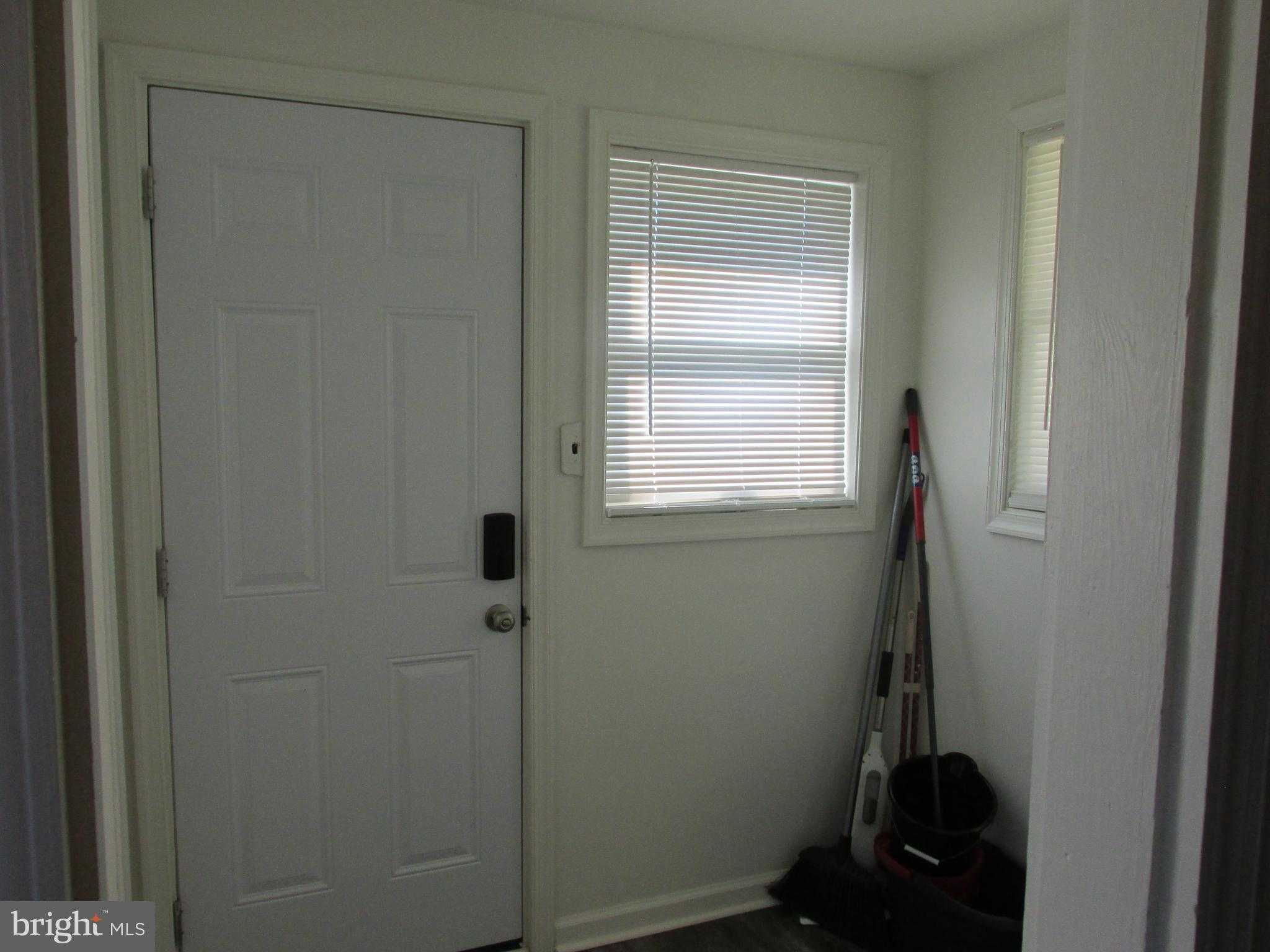 603 Roslyn Ave photo 16