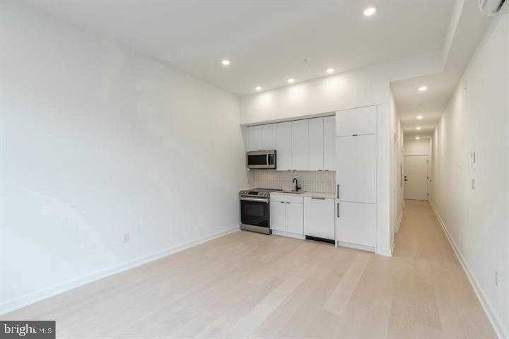 2414 Frankford Ave # 16 photo 17