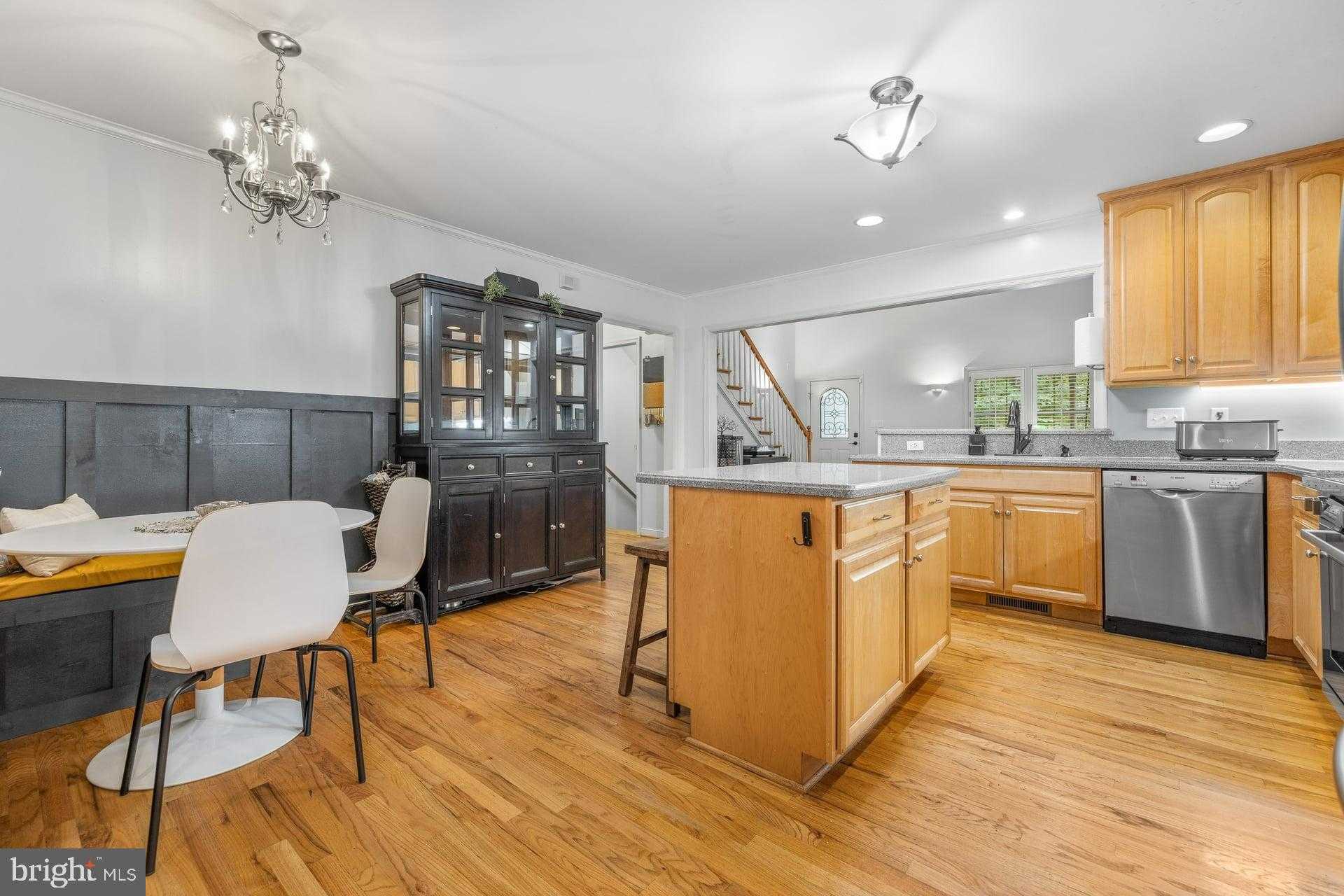 198 Jefferson Dr photo 11