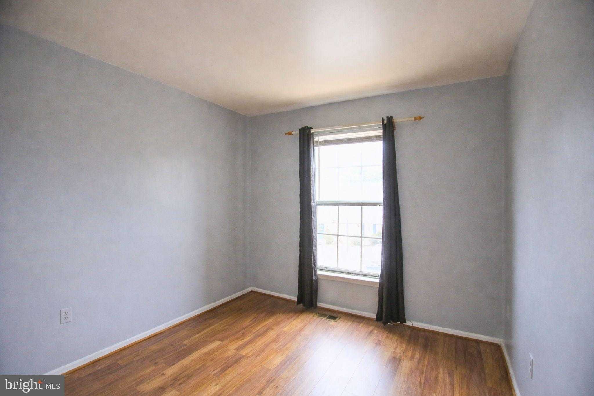 9002 Continental Pl photo 17