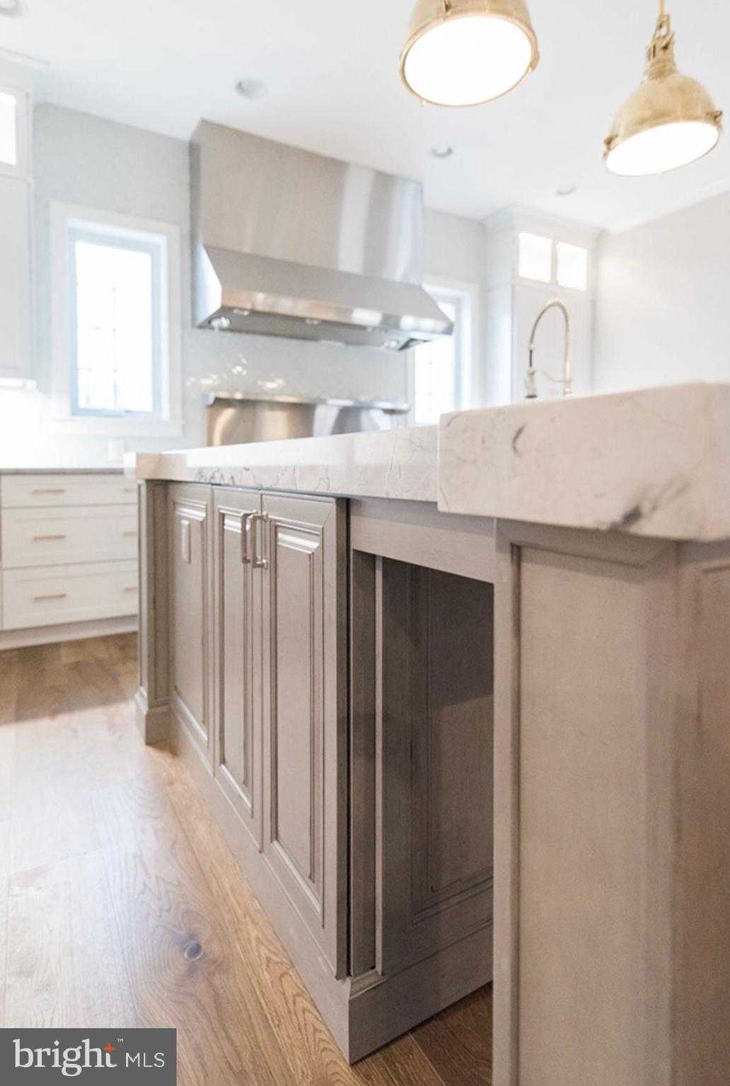 1709 Laurel Brook Rd photo 3