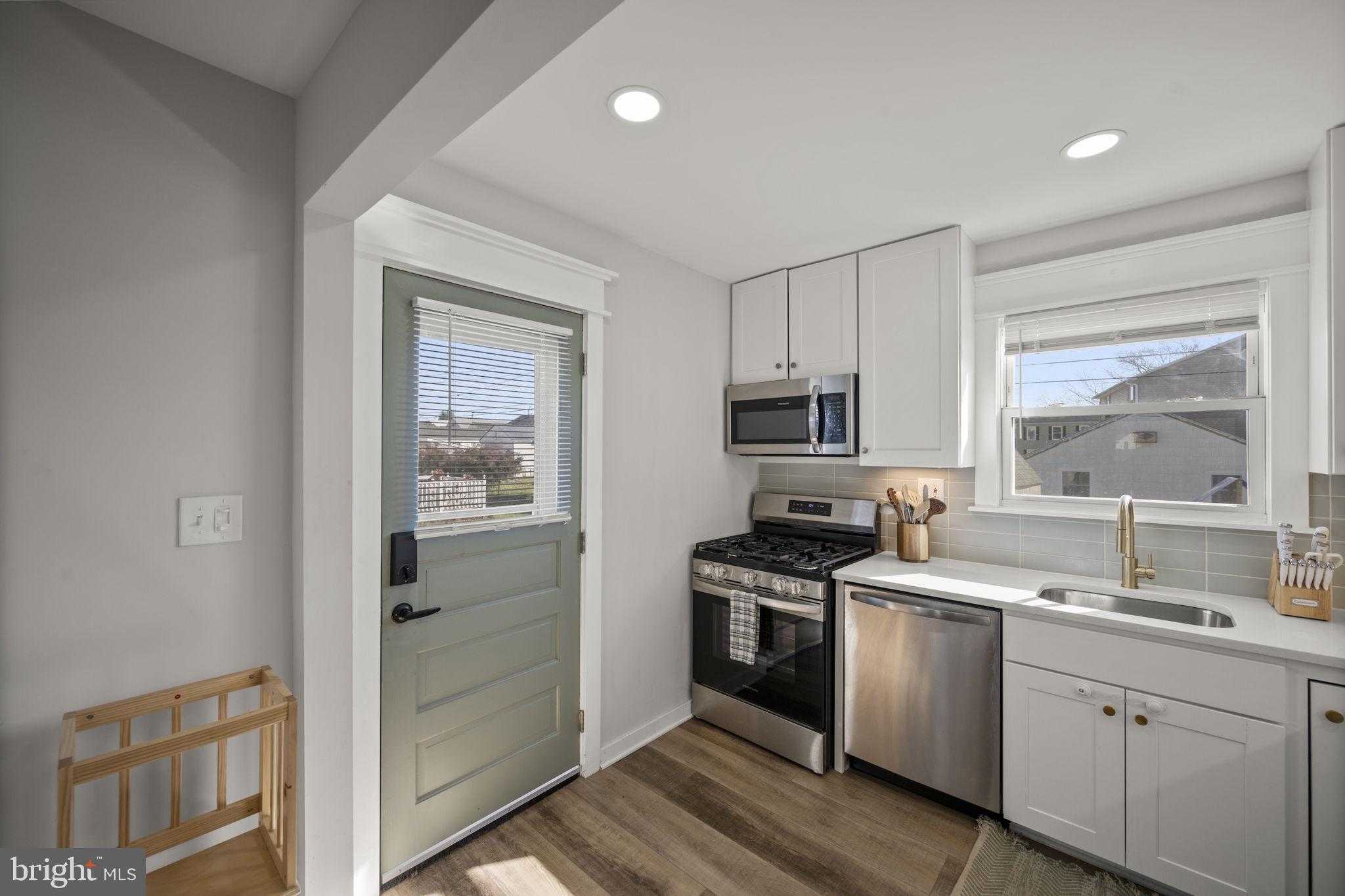 214 Parkwood Rd photo 21