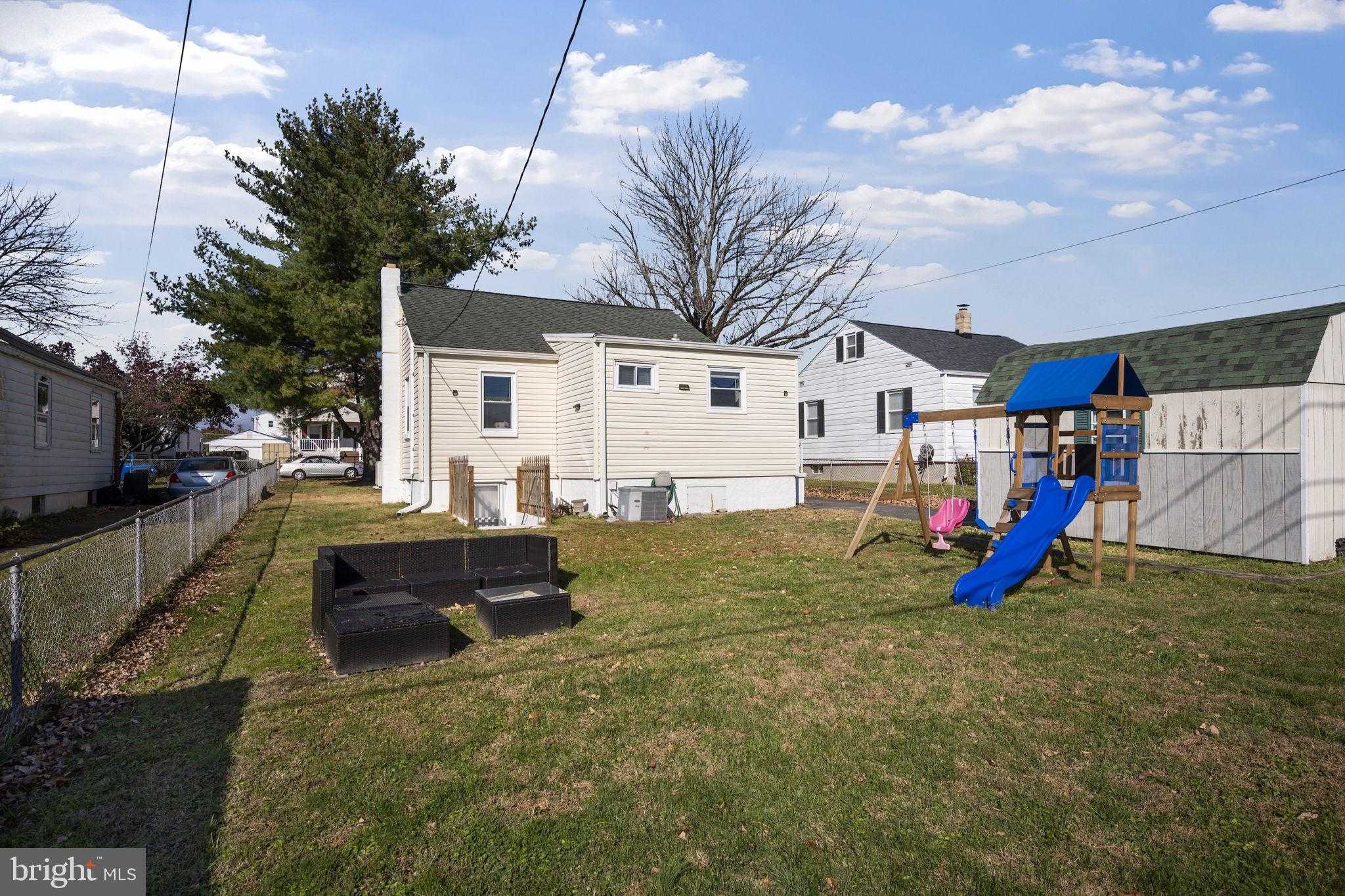 214 Parkwood Rd photo 44