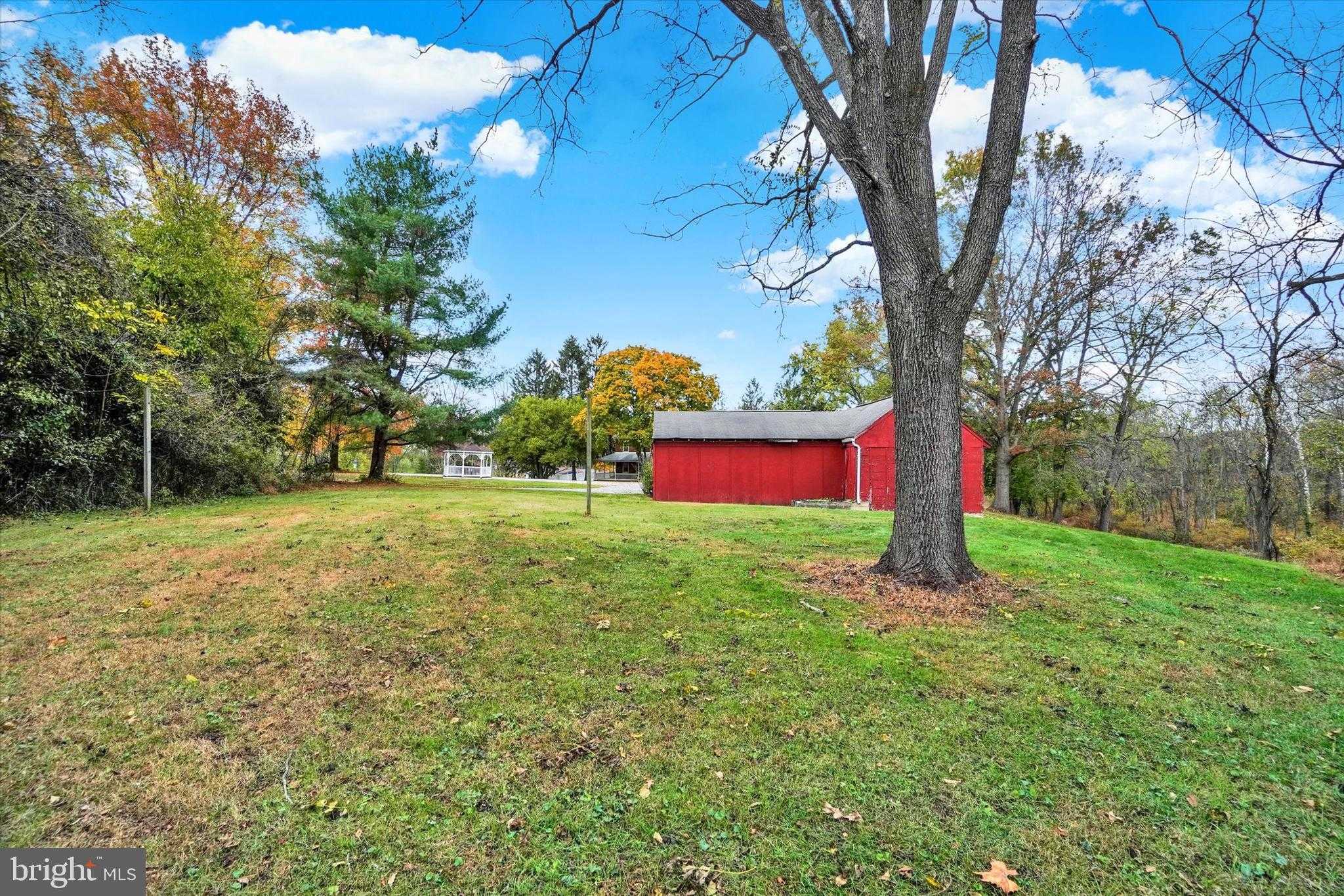 85 Redstone Dr photo 34