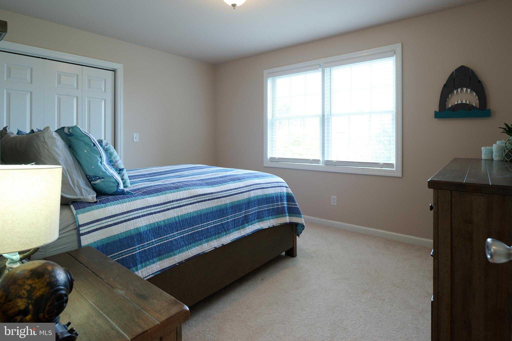 100 Lois Ln photo 45