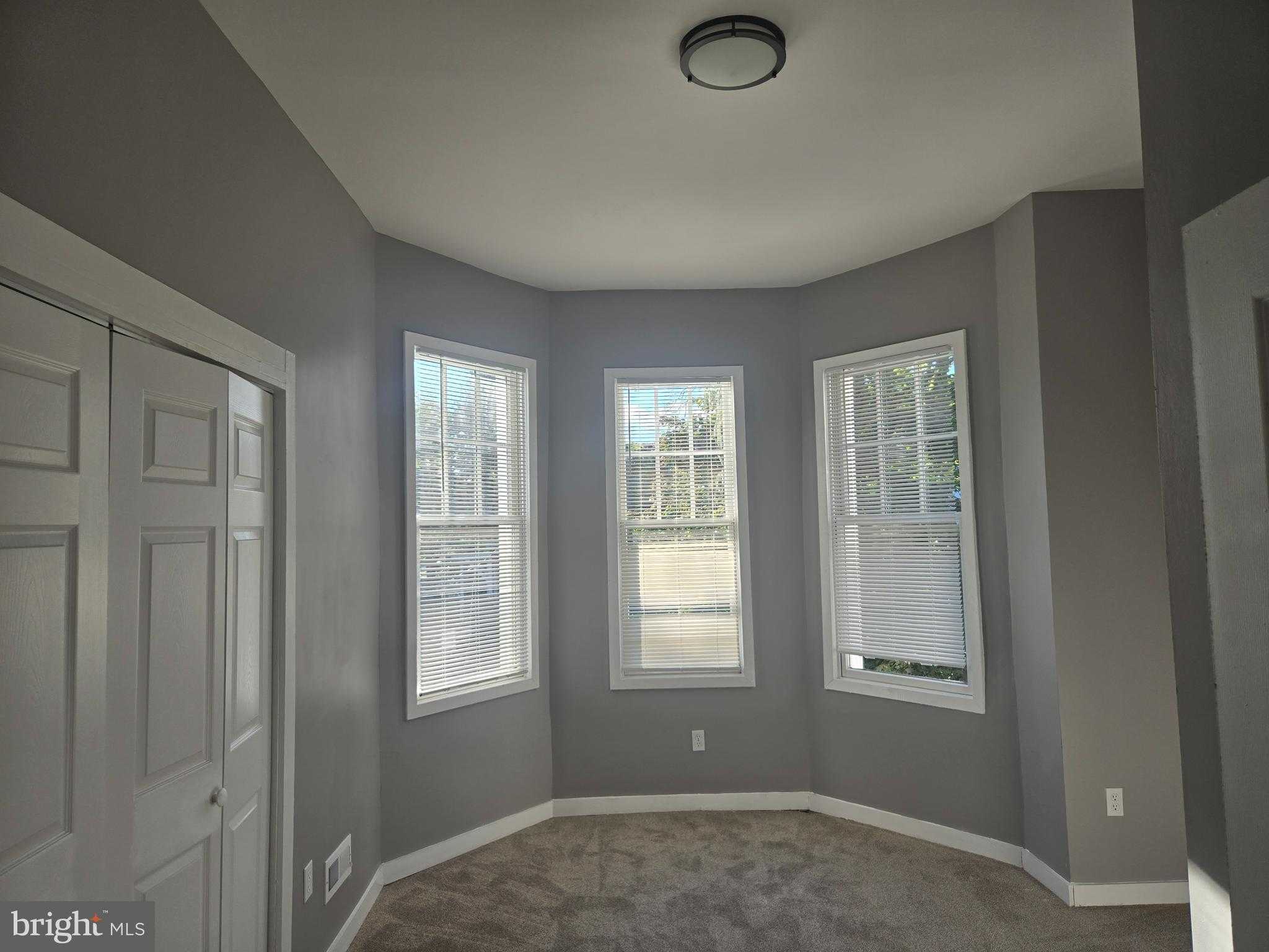 1405 N Longwood St photo 17