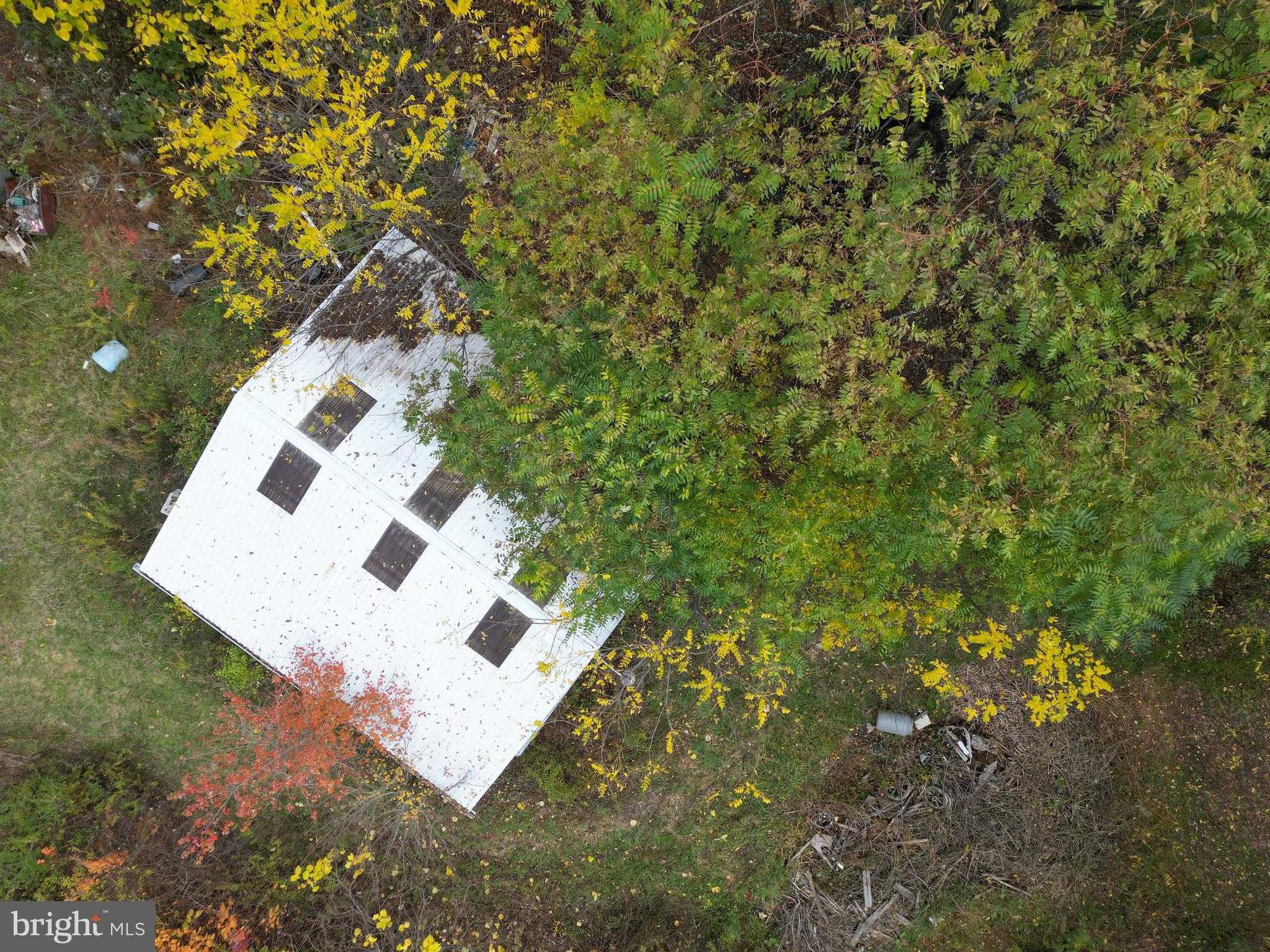 6852 Upper Rd photo 32