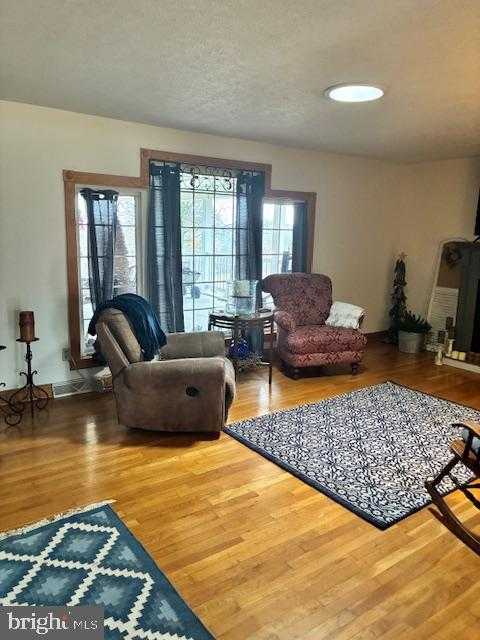 250 Forest Dr photo 15